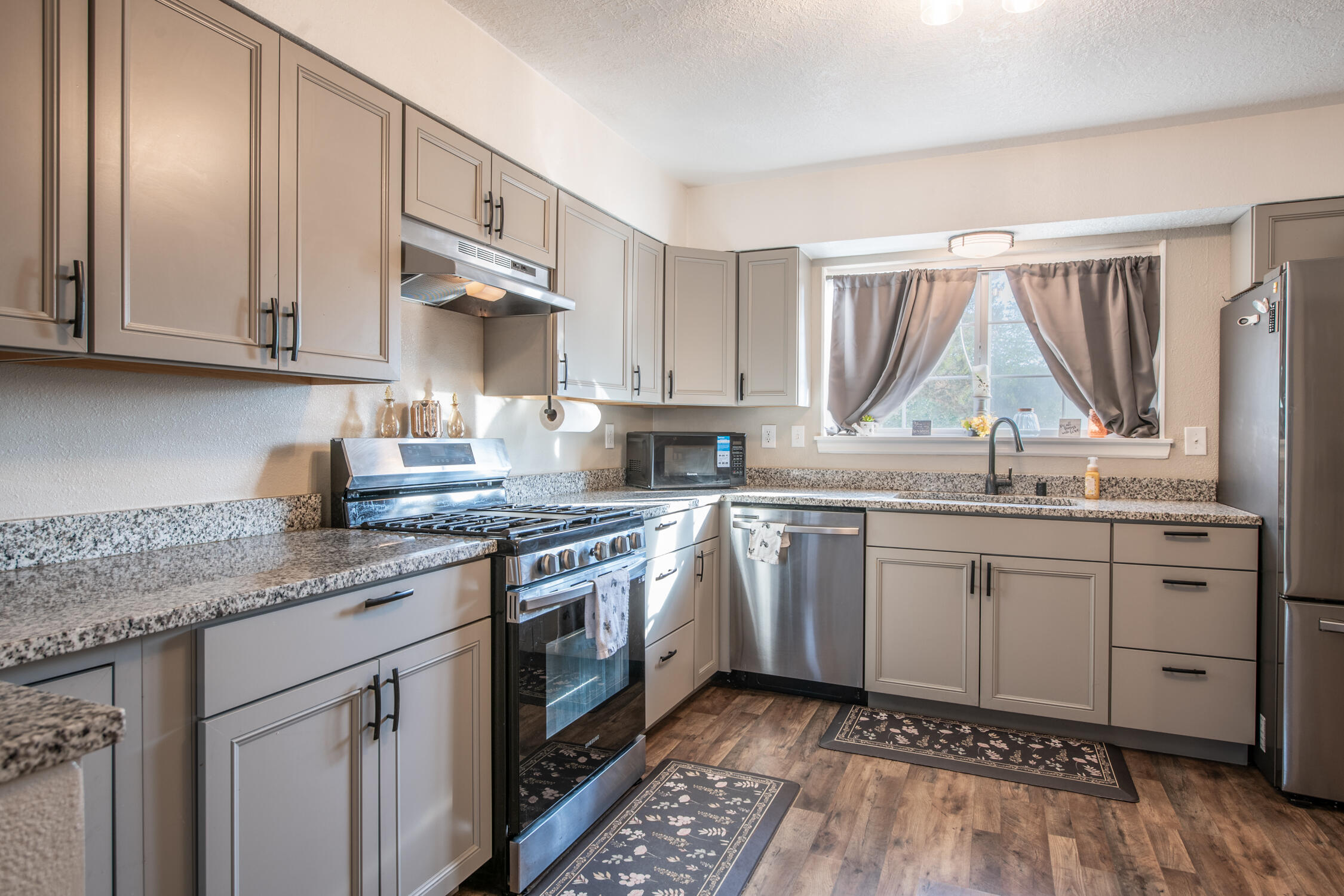 10128 Paseo Del Norte NW