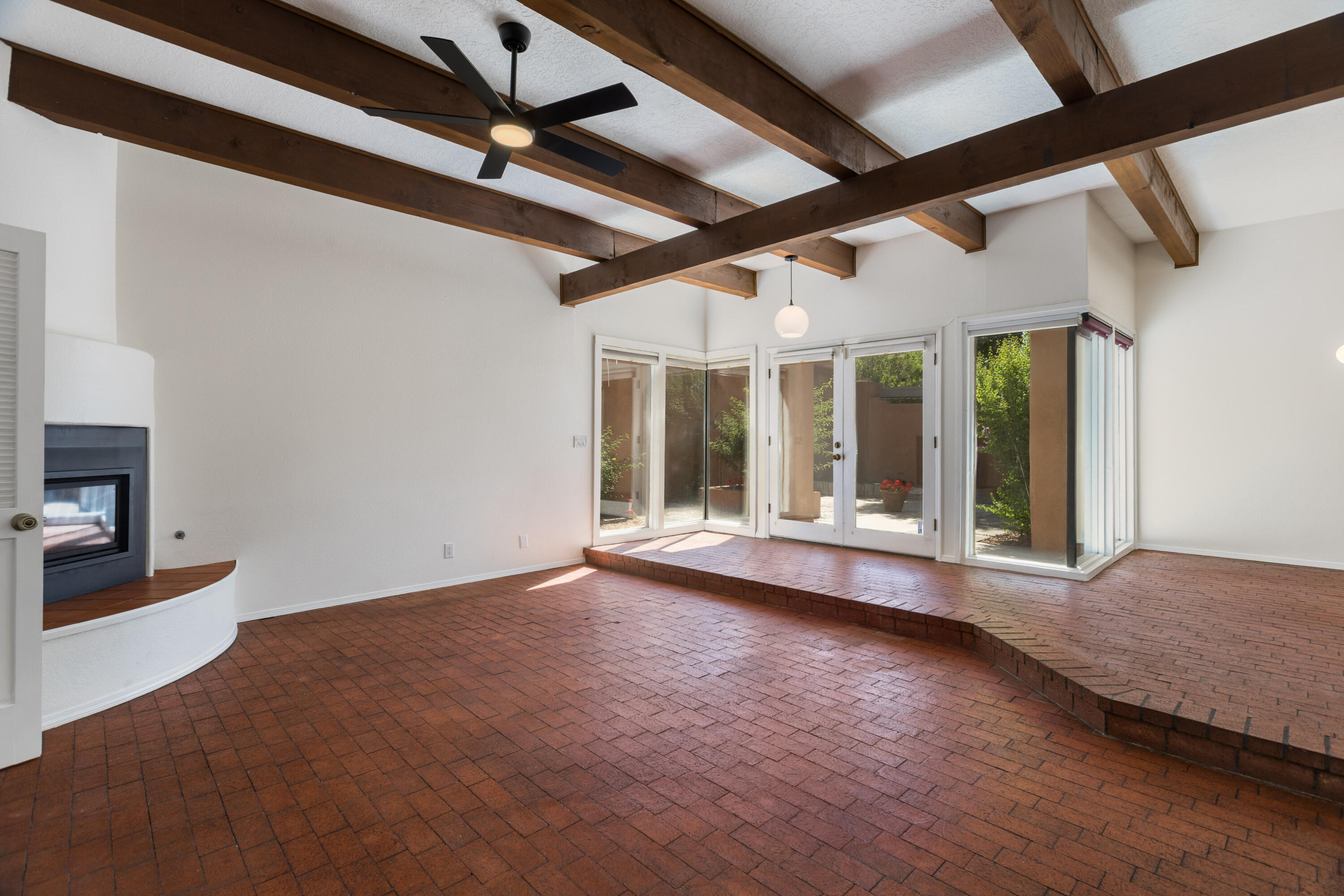 2404 Don Pedro NW
