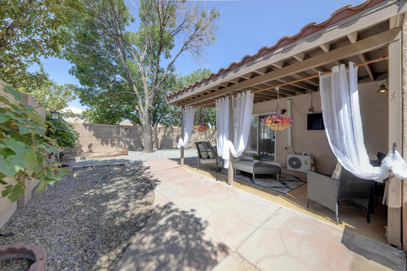 1012 Casa Maria Road NE