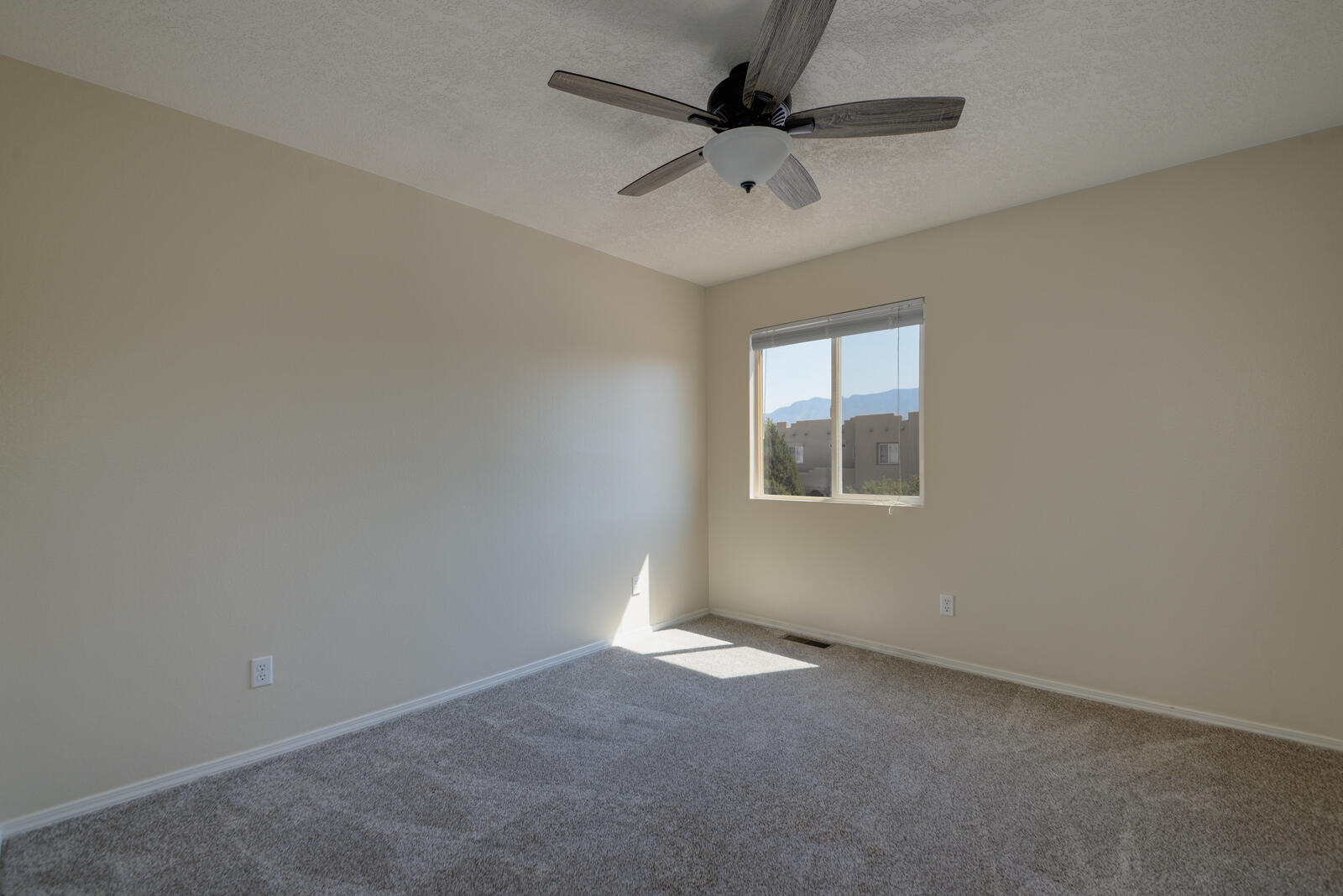 1012 Casa Maria Road NE