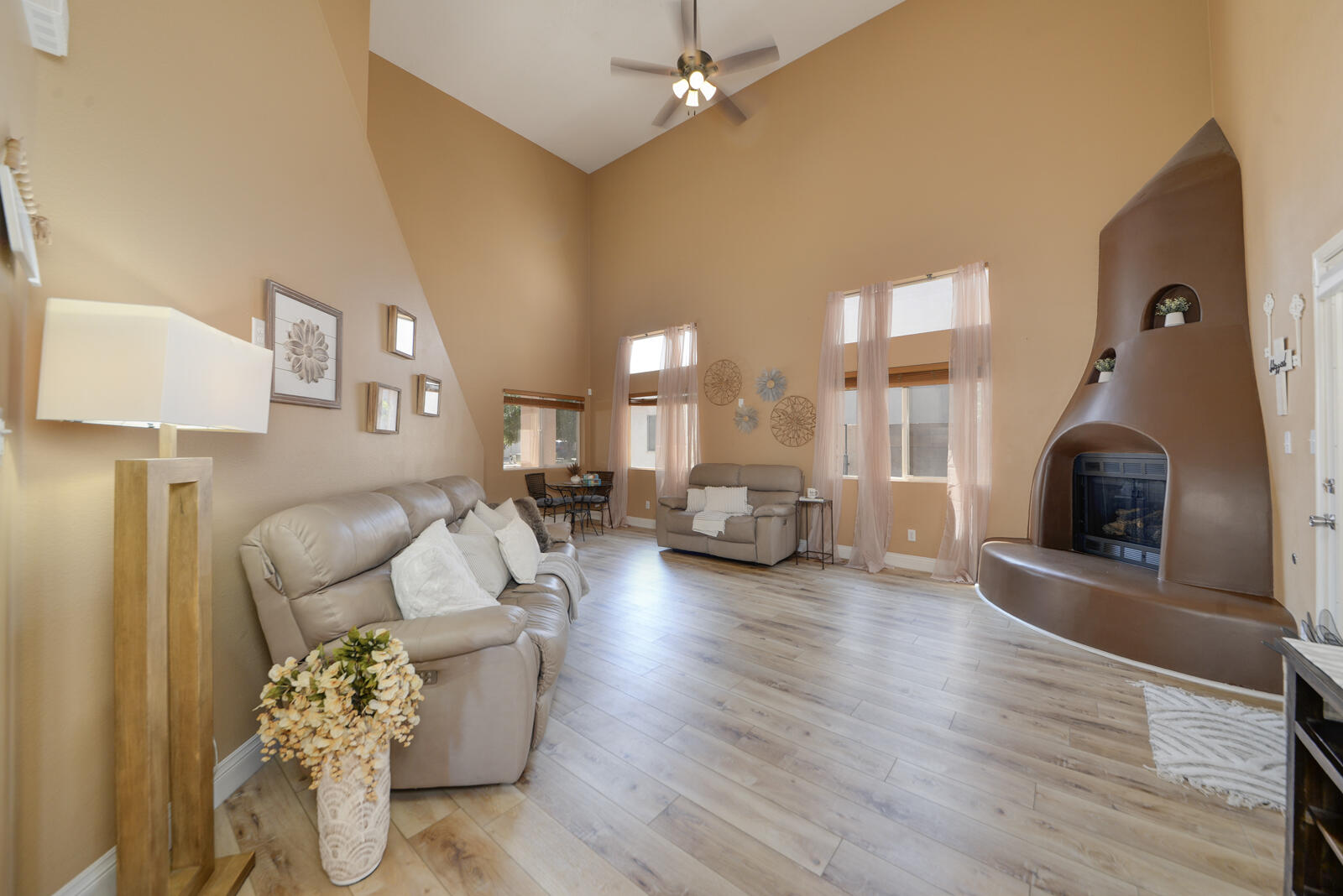 1012 Casa Maria Road NE
