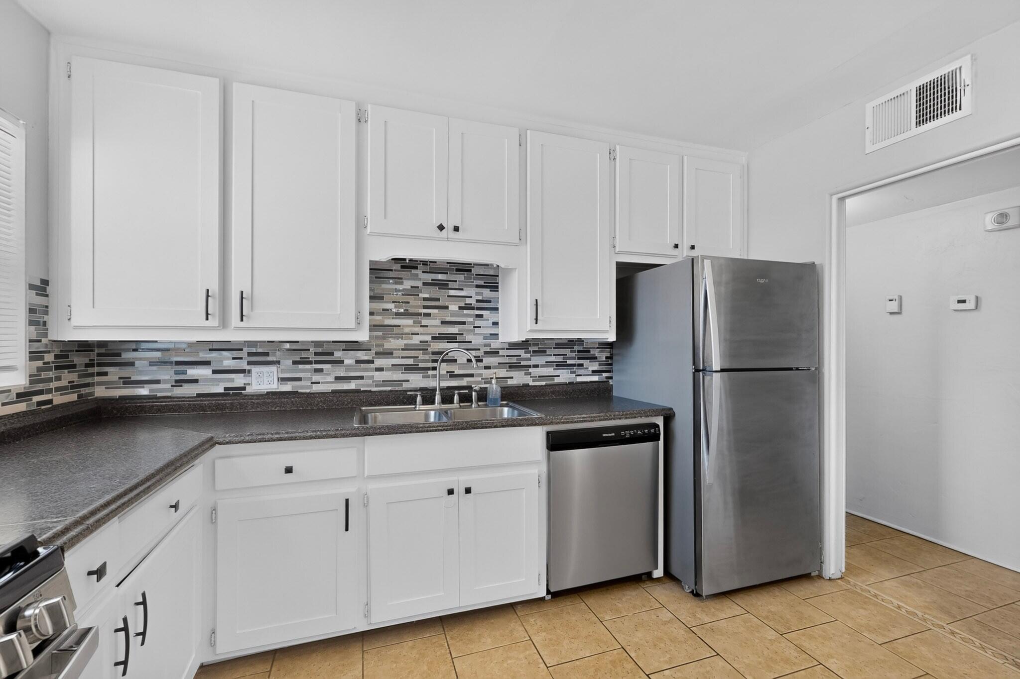 5808 Princess Jeanne Avenue NE
