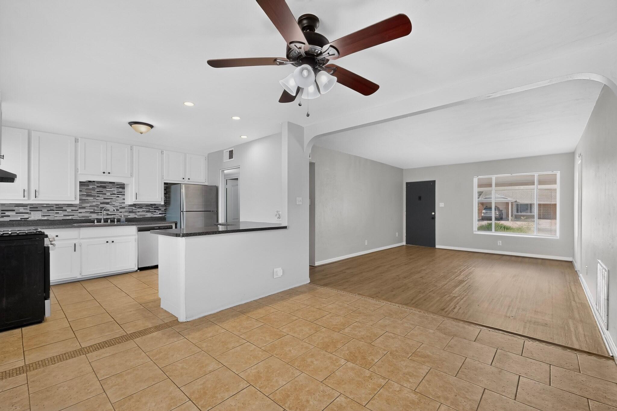 5808 Princess Jeanne Avenue NE
