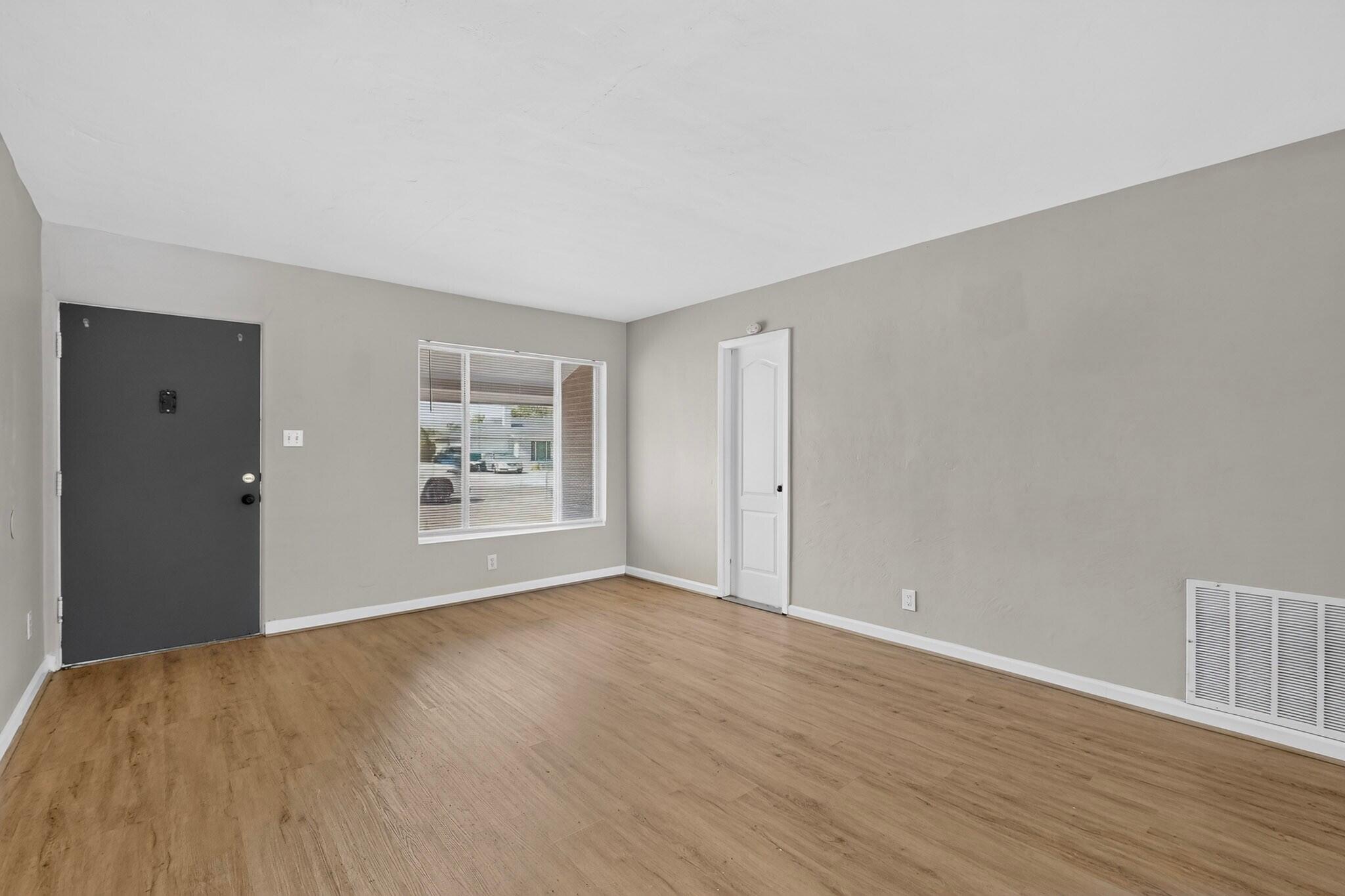 5808 Princess Jeanne Avenue NE