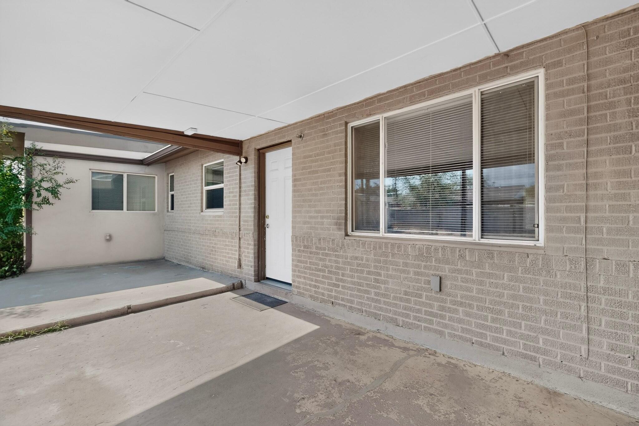 5808 Princess Jeanne Avenue NE