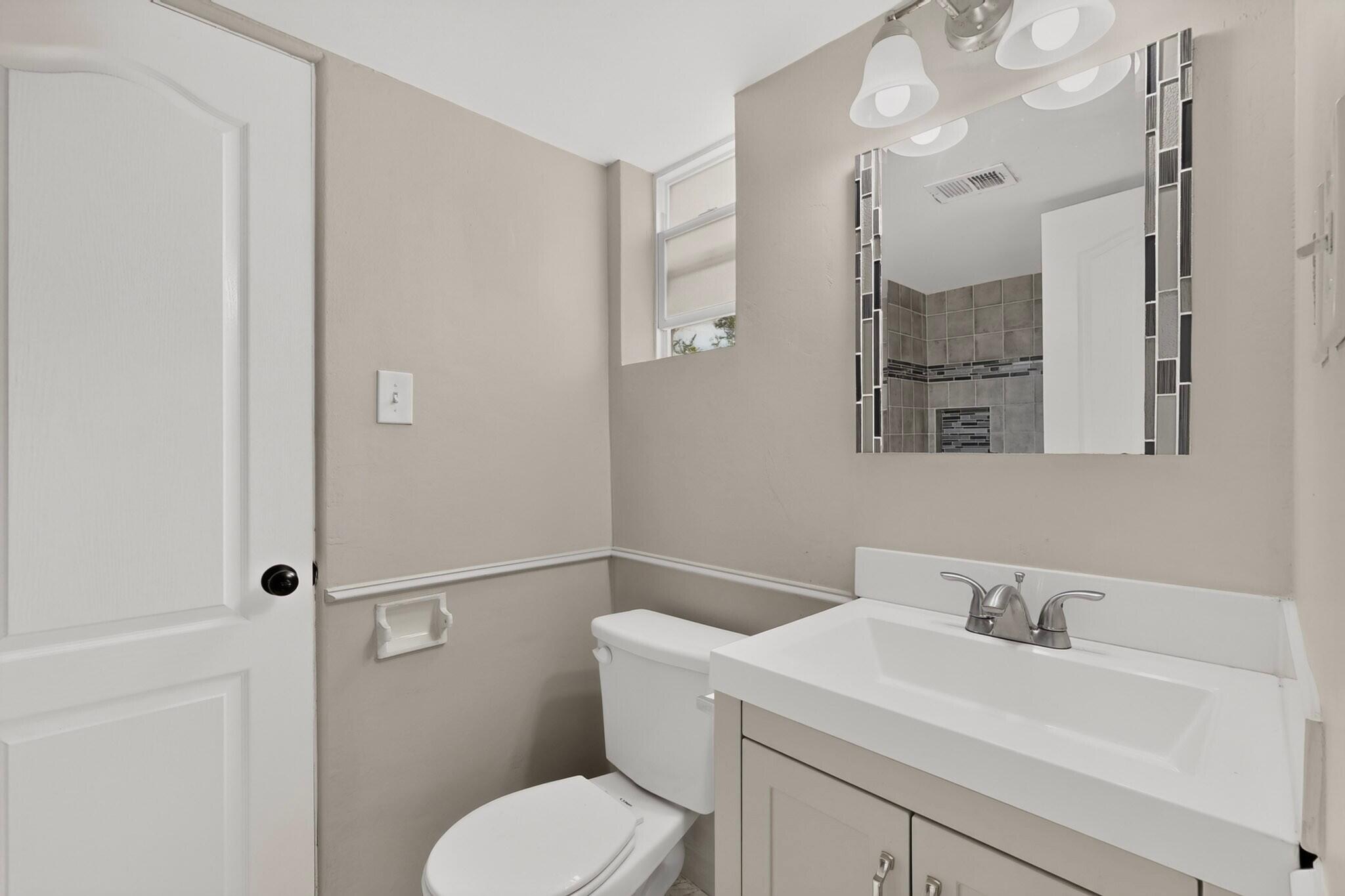 5808 Princess Jeanne Avenue NE