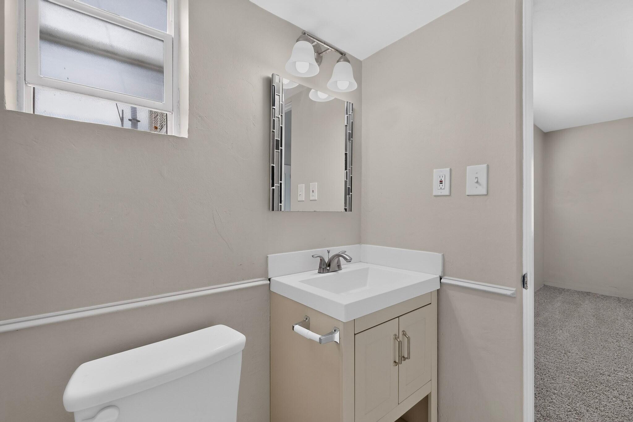 5808 Princess Jeanne Avenue NE