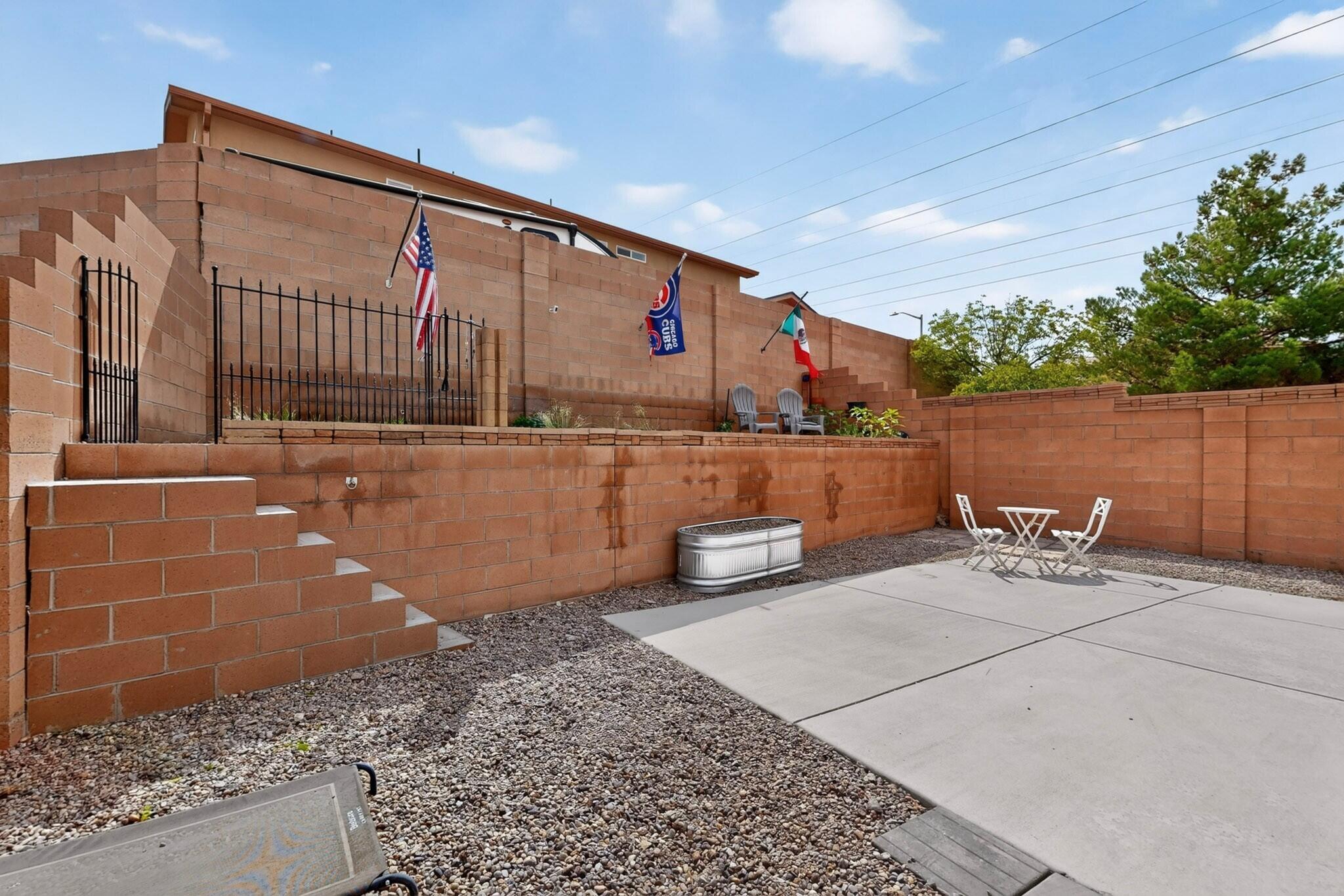 839 Serrano Pointe NW