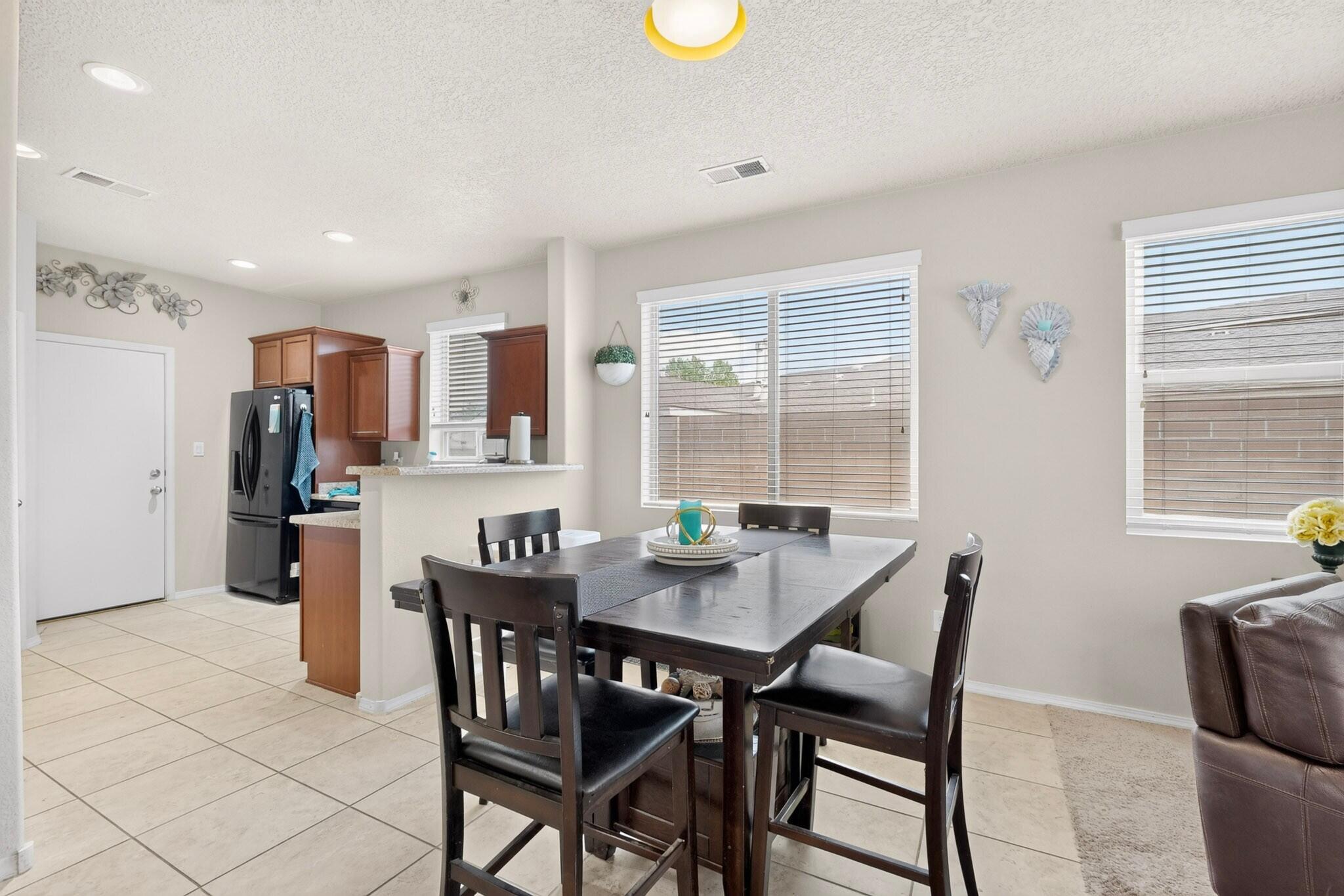 839 Serrano Pointe NW