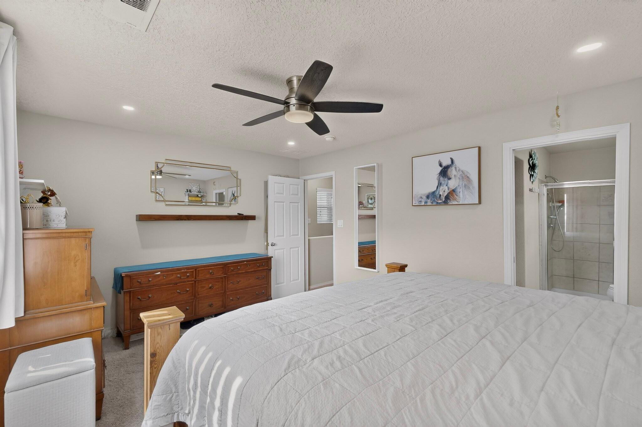 839 Serrano Pointe NW