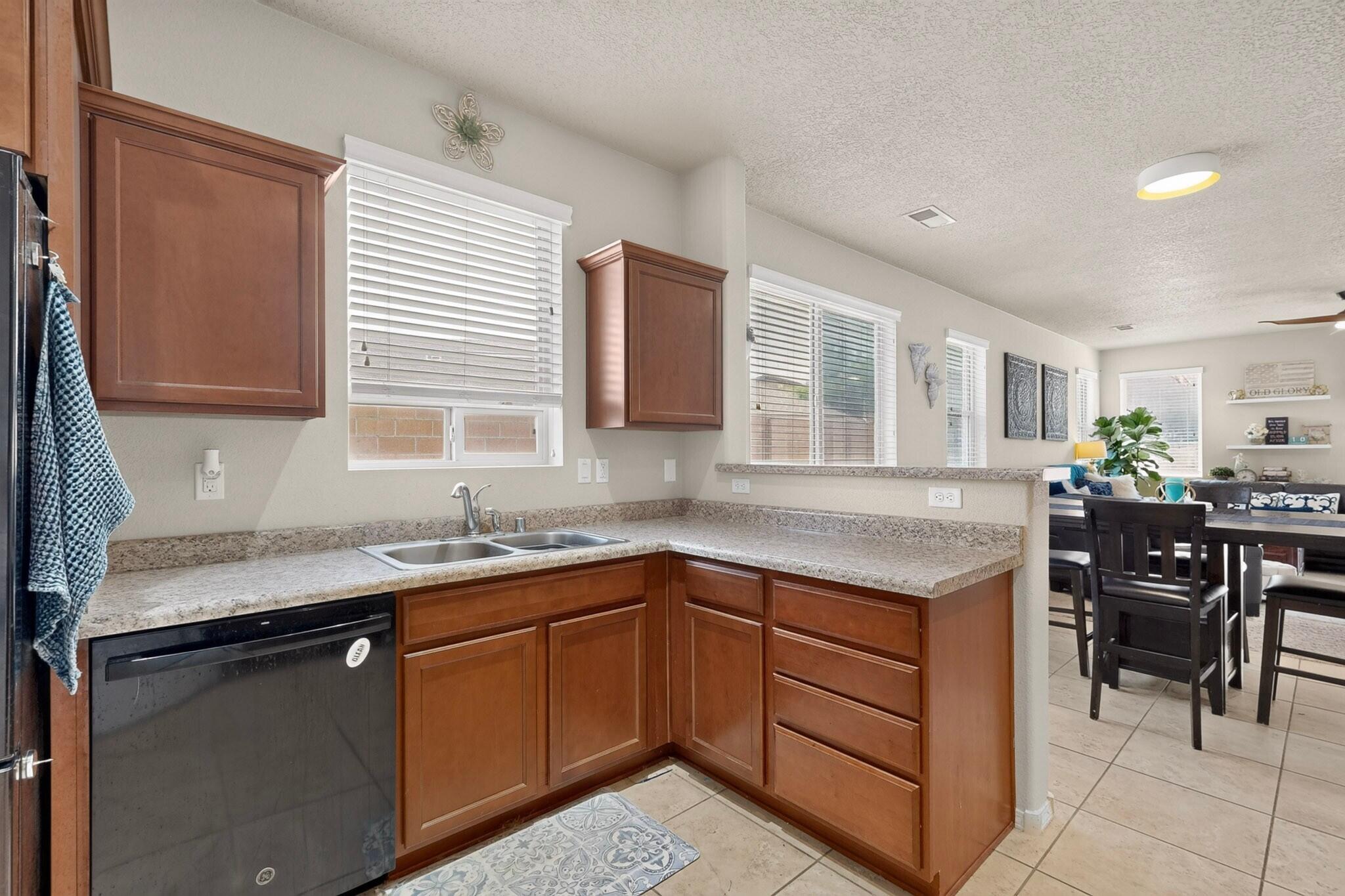 839 Serrano Pointe NW