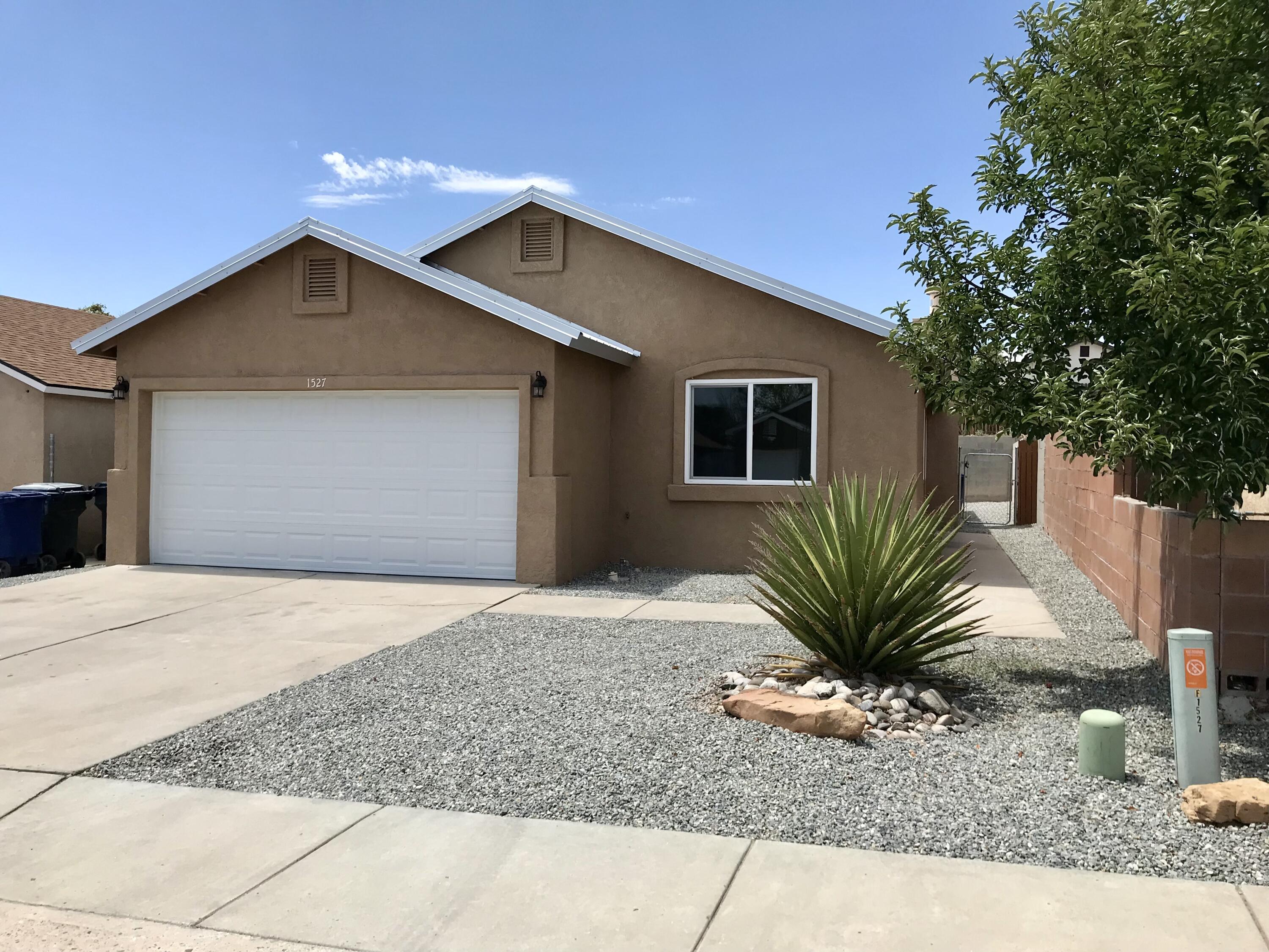 1527 Silent Meadows Place SW