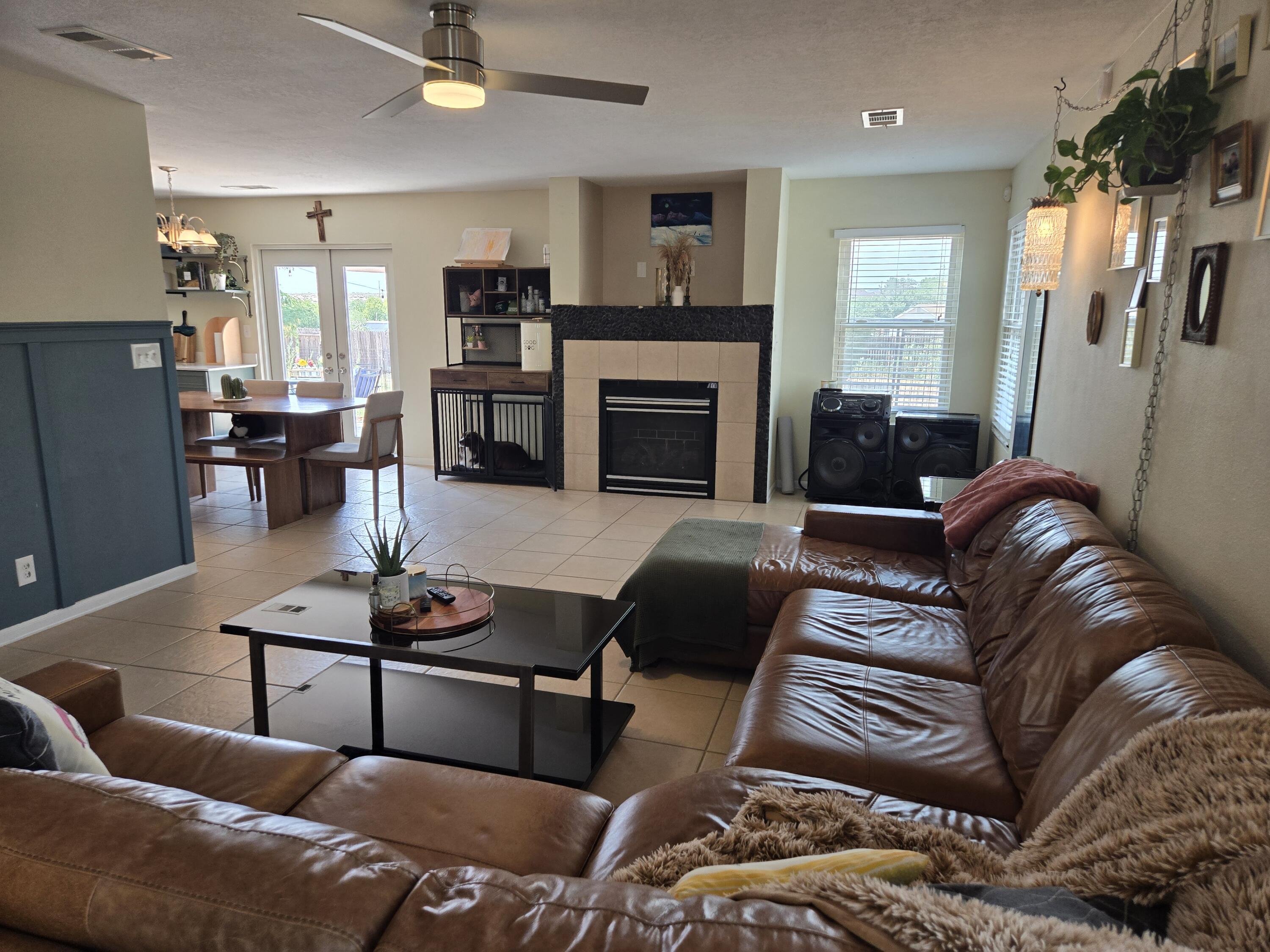 21 Juniper Avenue