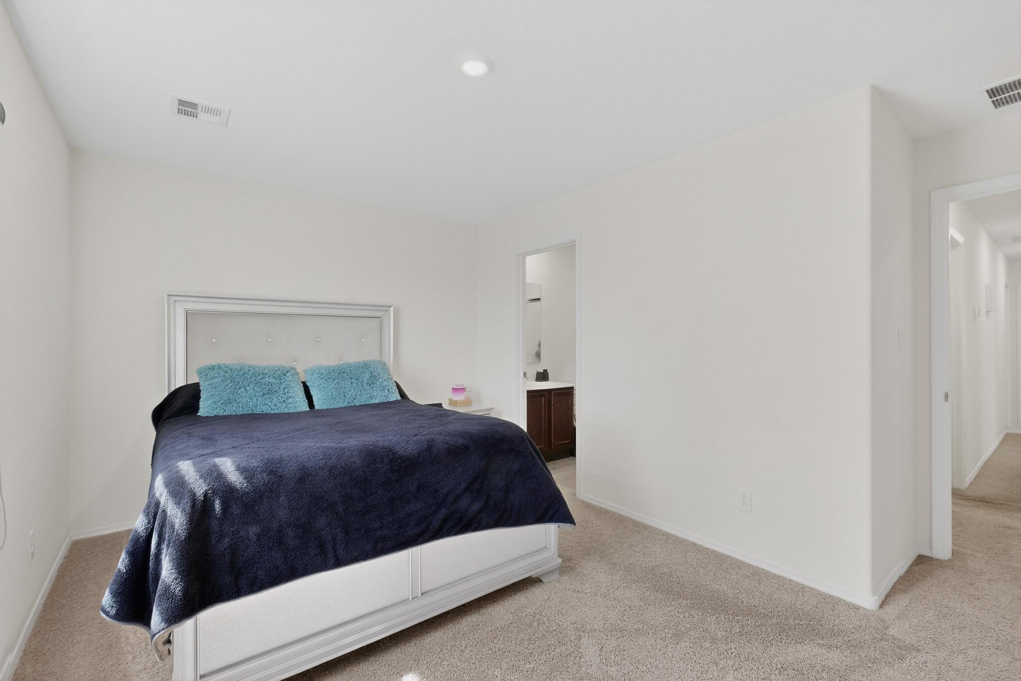410 W Hicks Drive SW