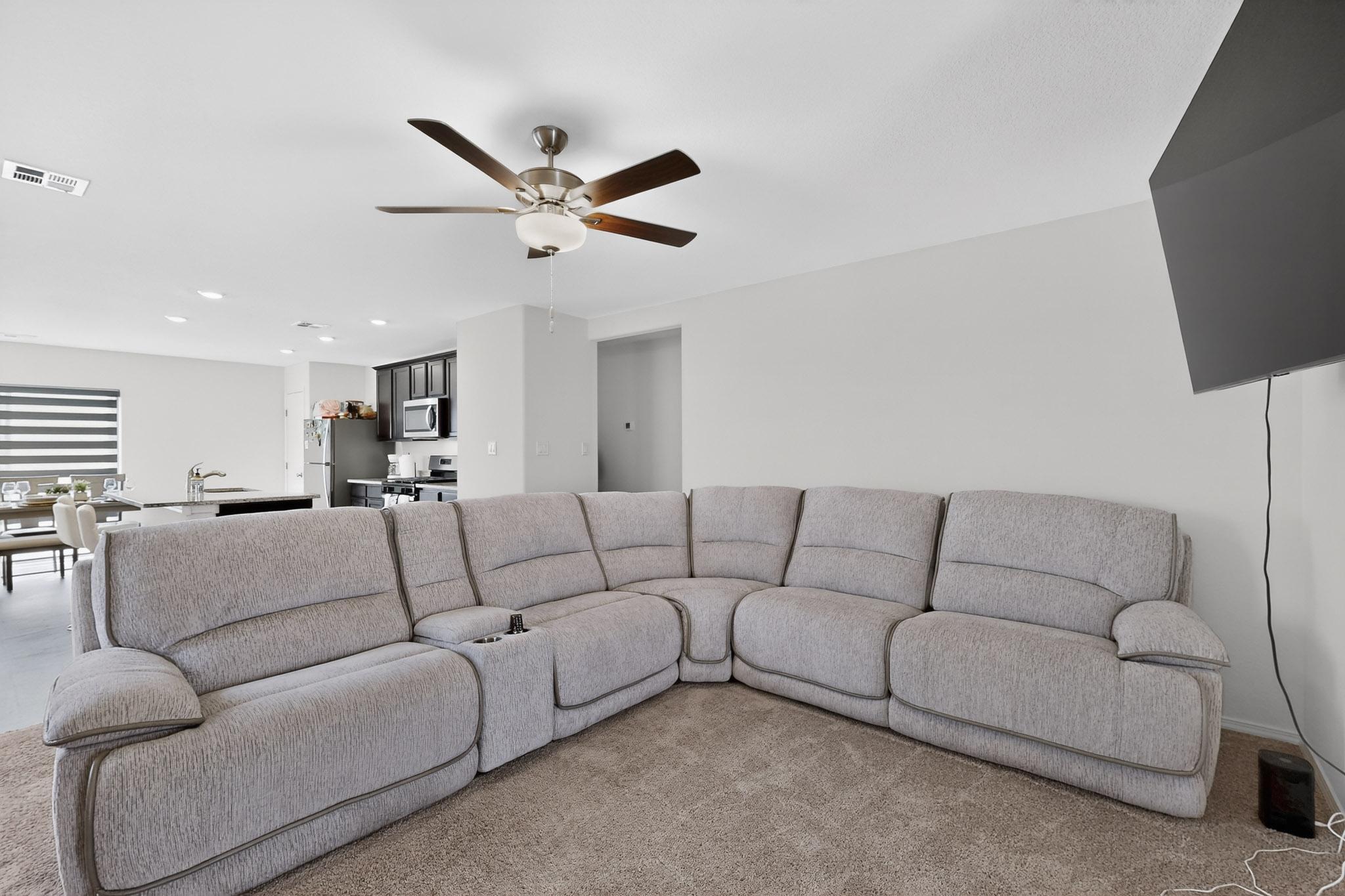 410 W Hicks Drive SW