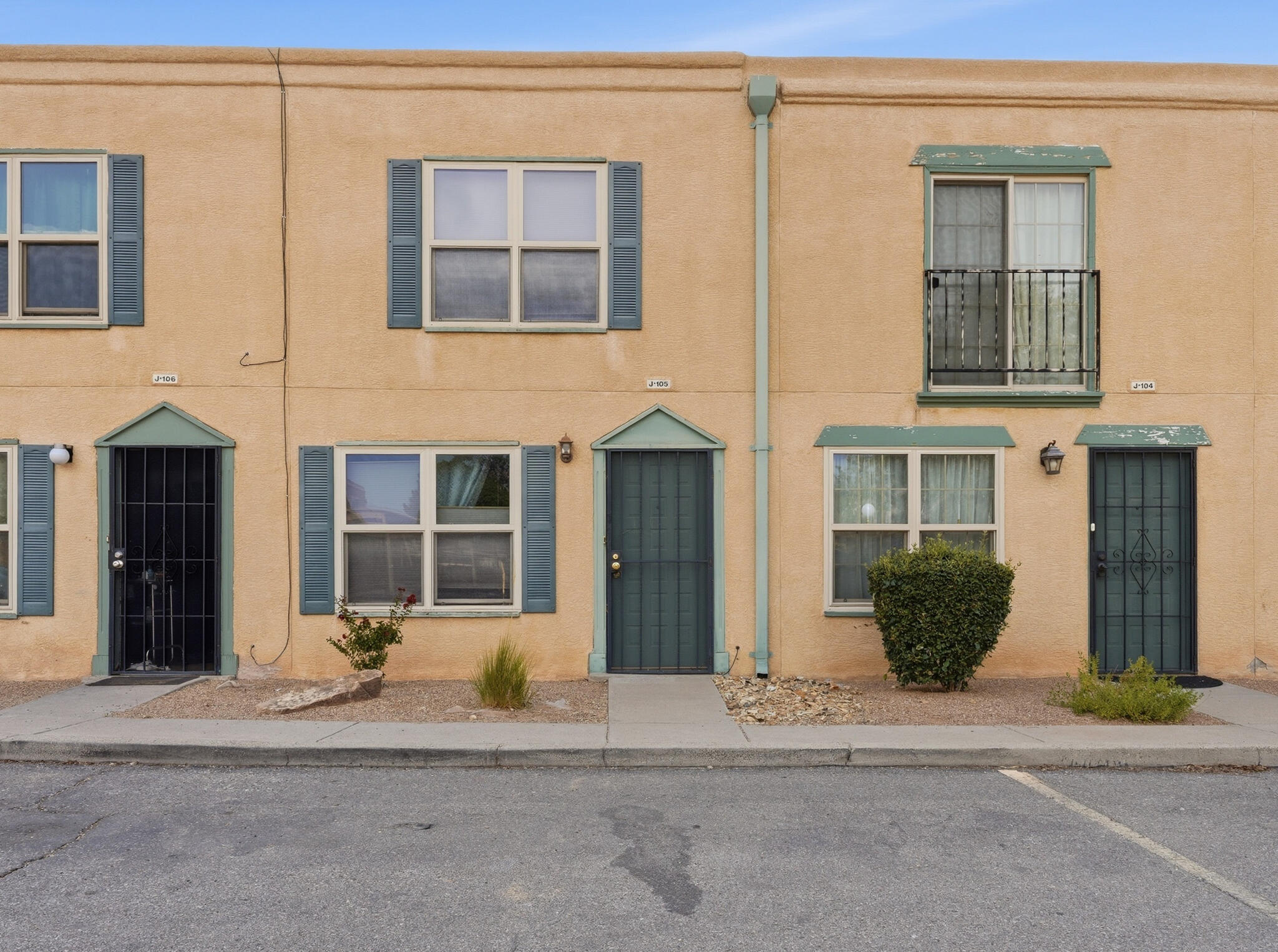 3301 Monroe Street NE UNIT J105