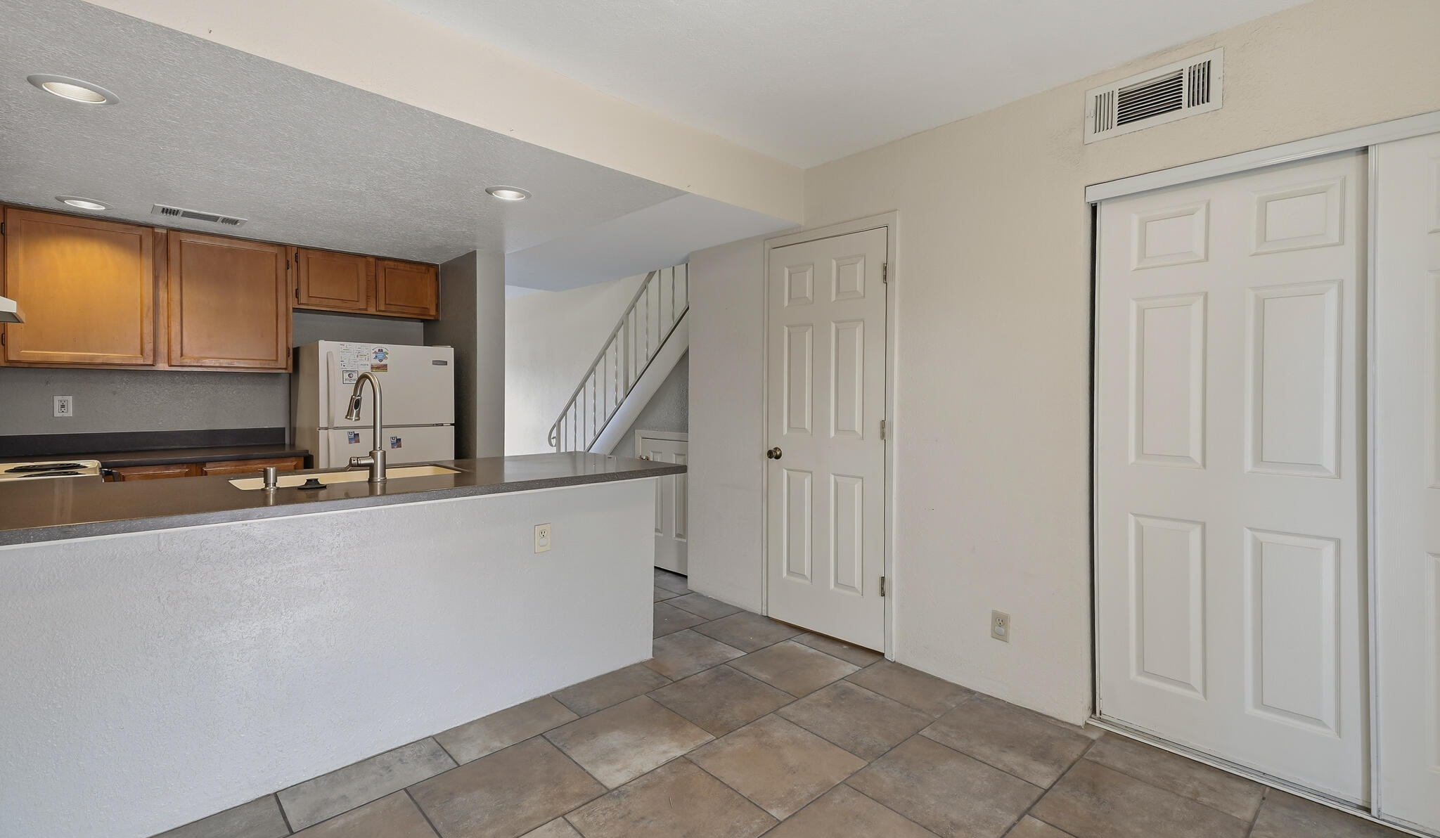 3301 Monroe Street NE UNIT J105