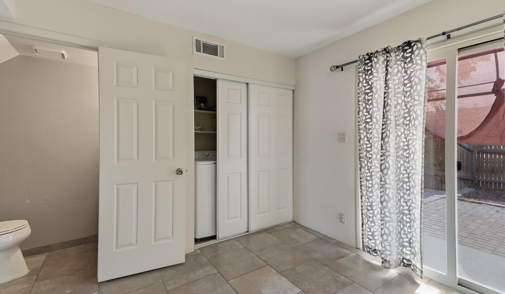 3301 Monroe Street NE UNIT J105