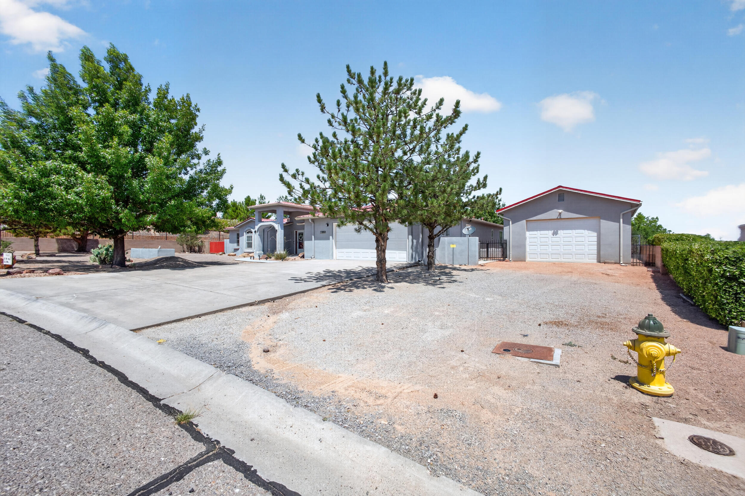 1400 Hillside Drive SW