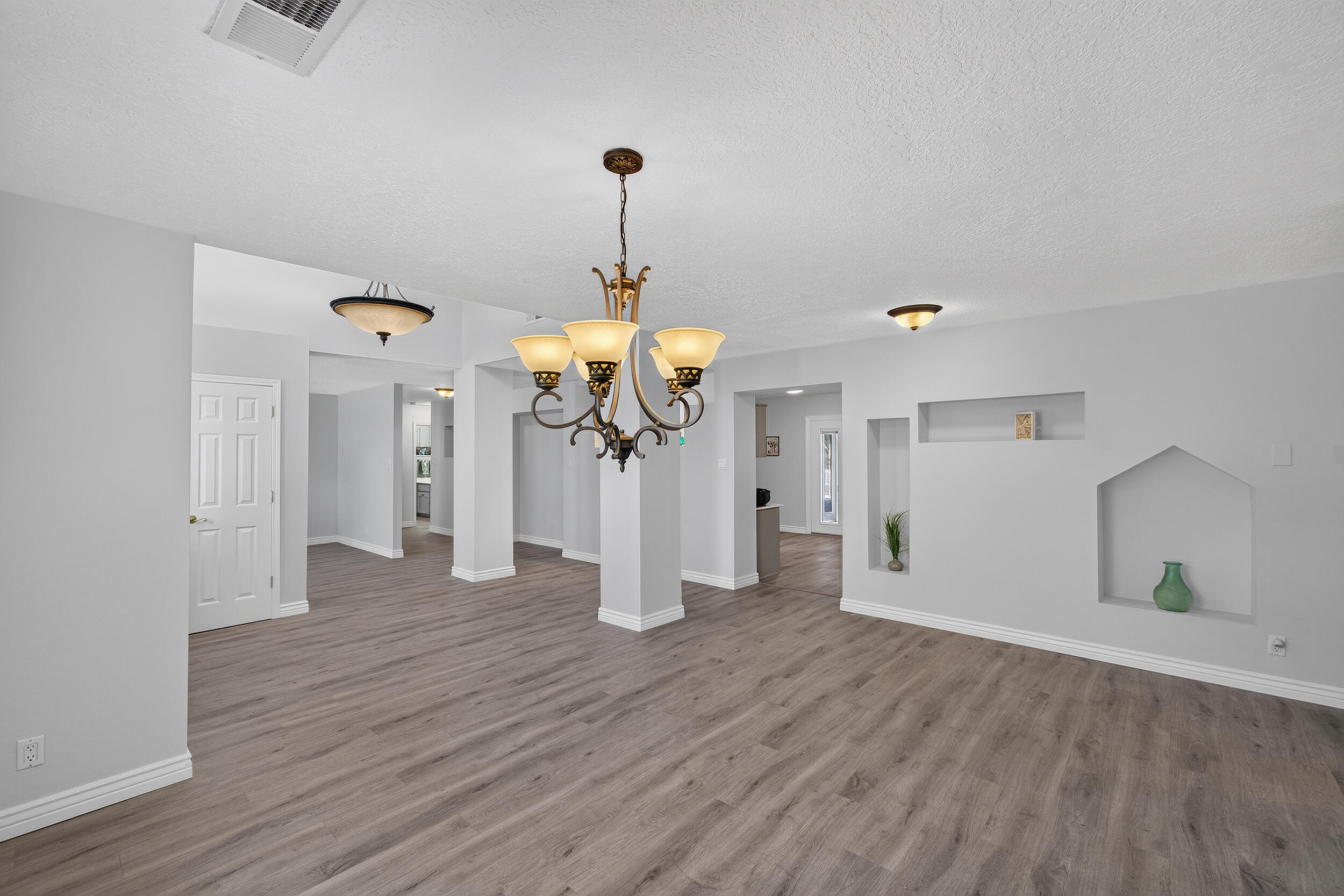 1400 Hillside Drive SW