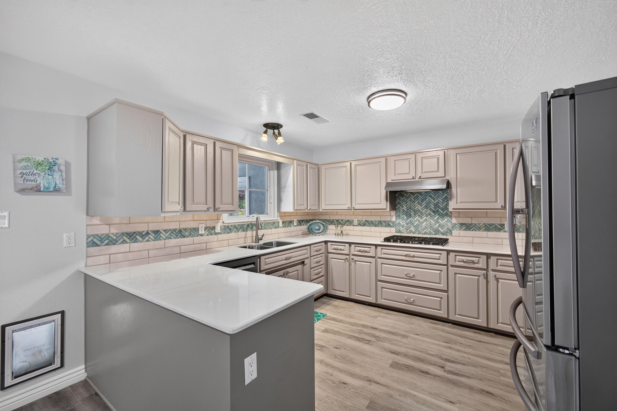 1400 Hillside Drive SW