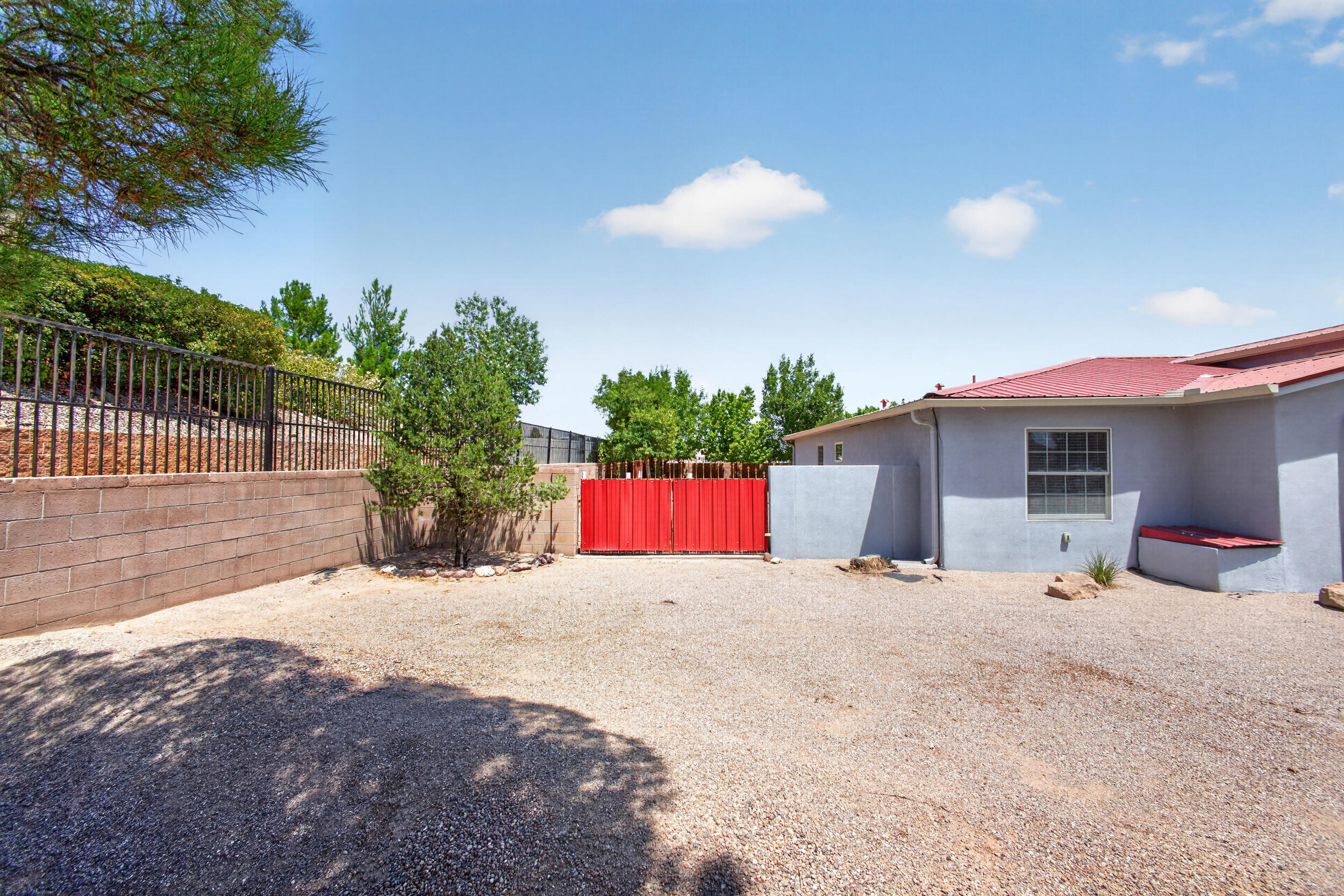 1400 Hillside Drive SW