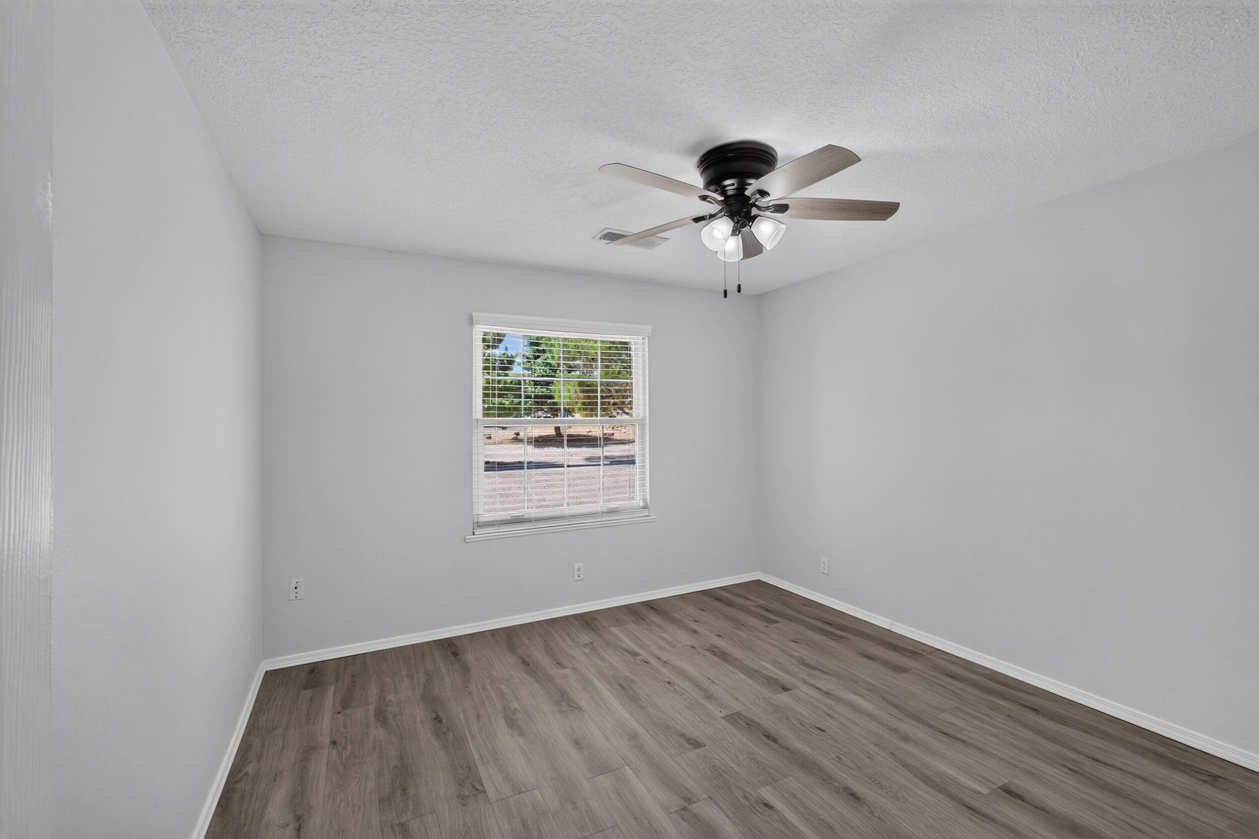 1400 Hillside Drive SW