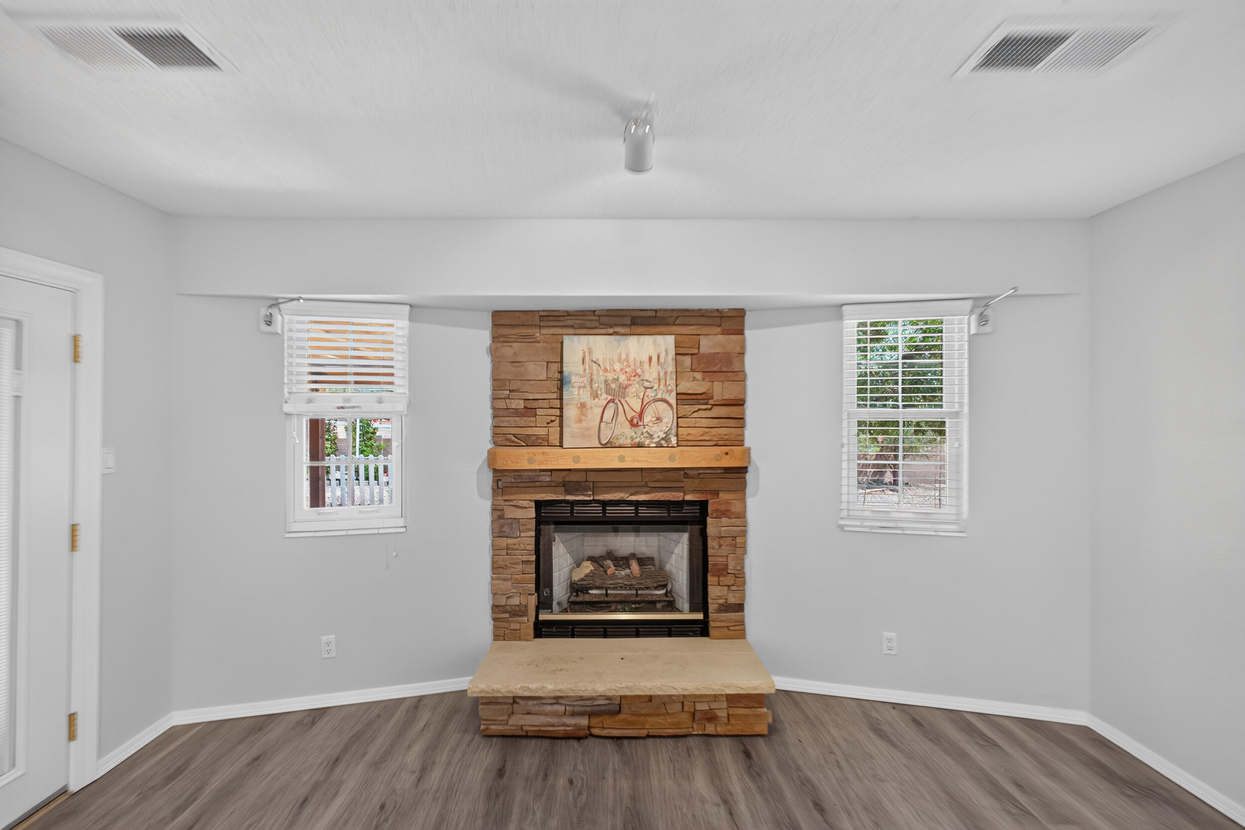 1400 Hillside Drive SW