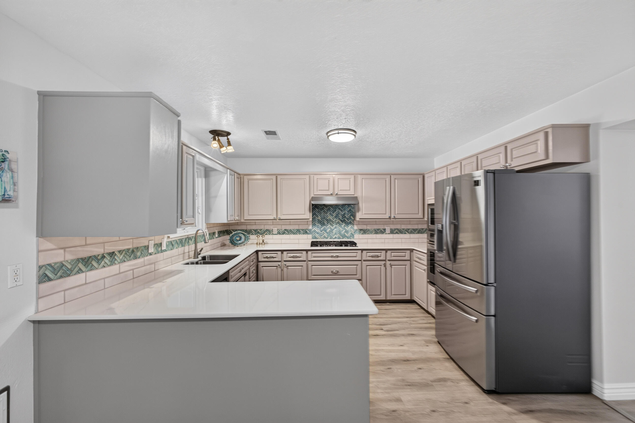 1400 Hillside Drive SW