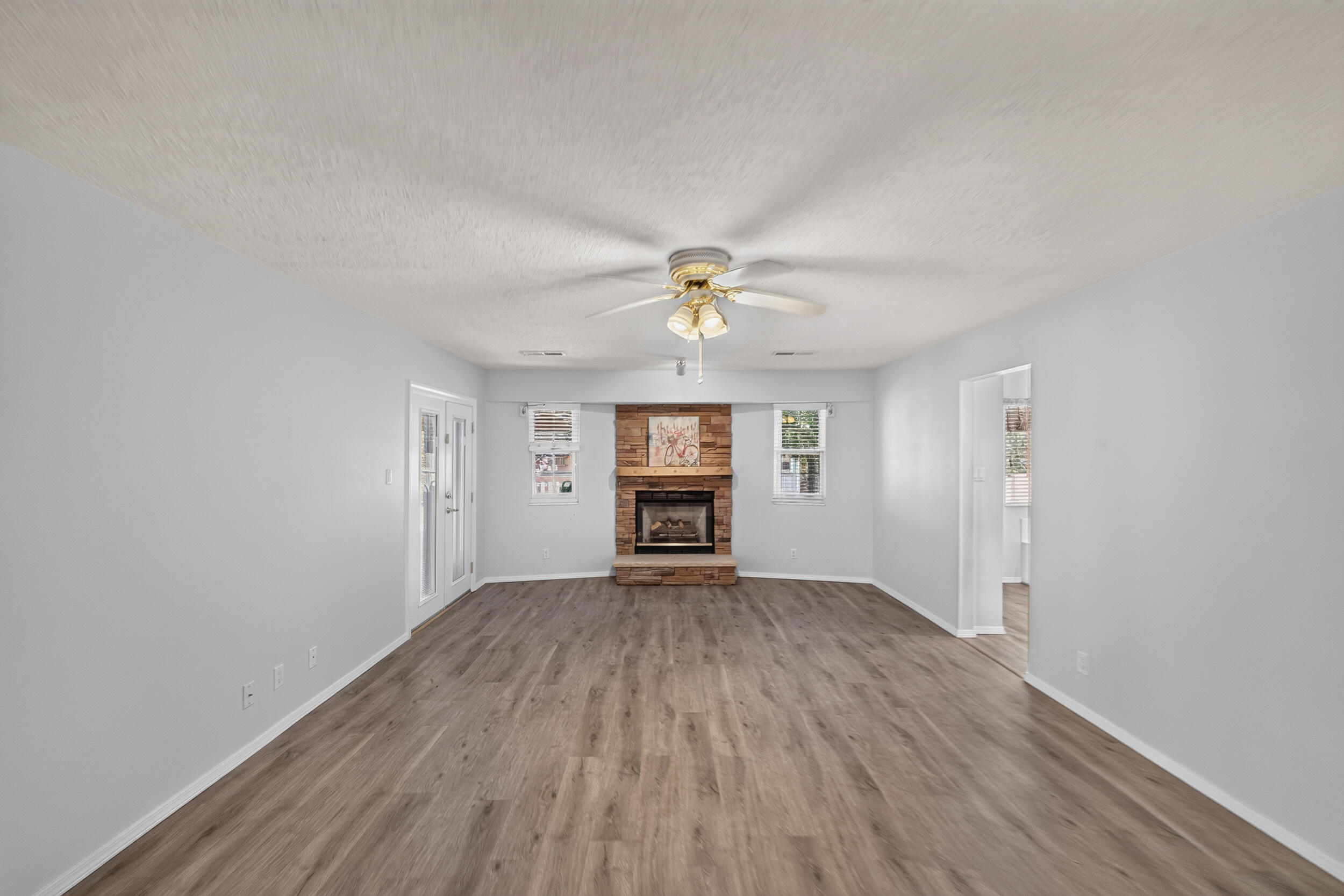 1400 Hillside Drive SW