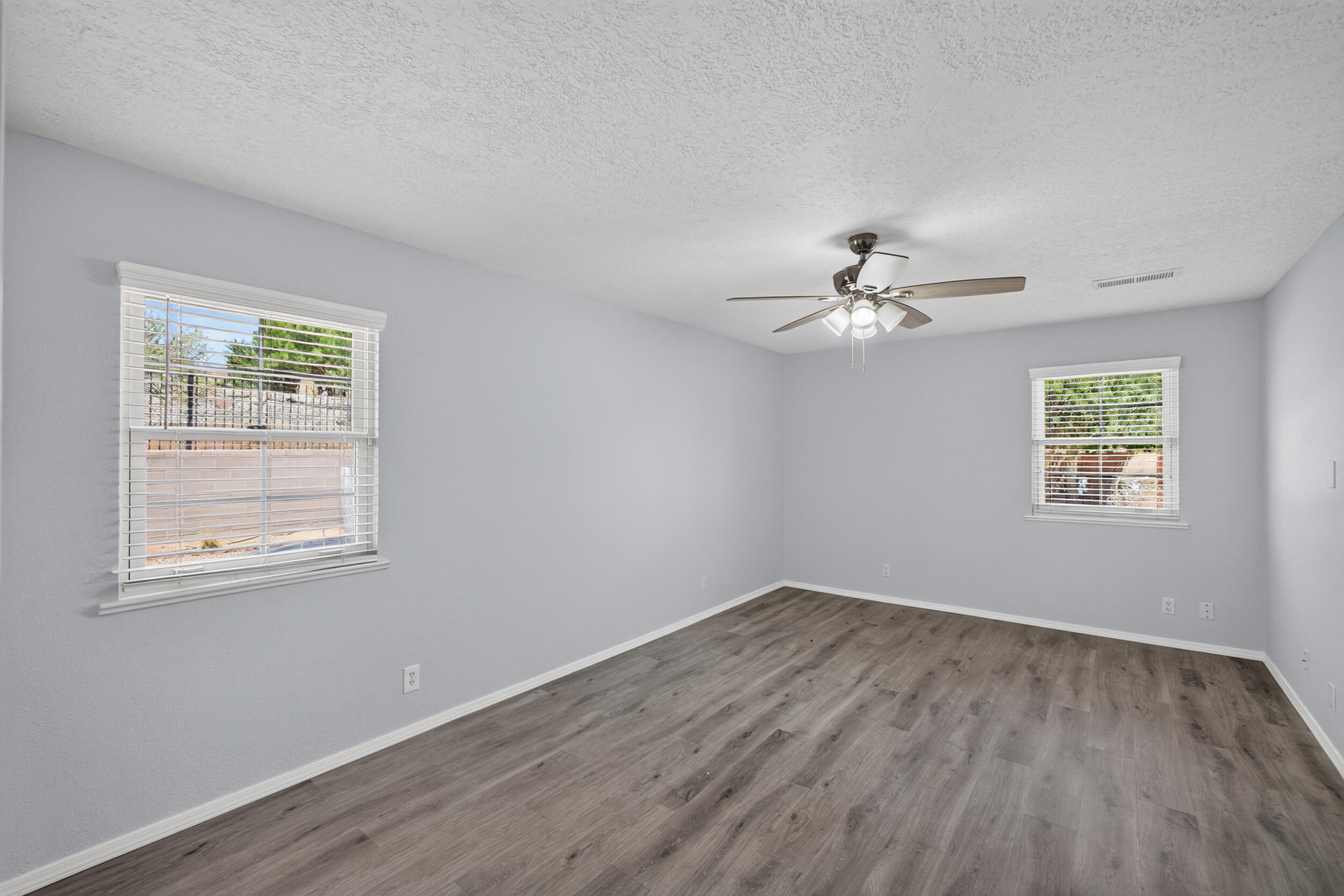 1400 Hillside Drive SW