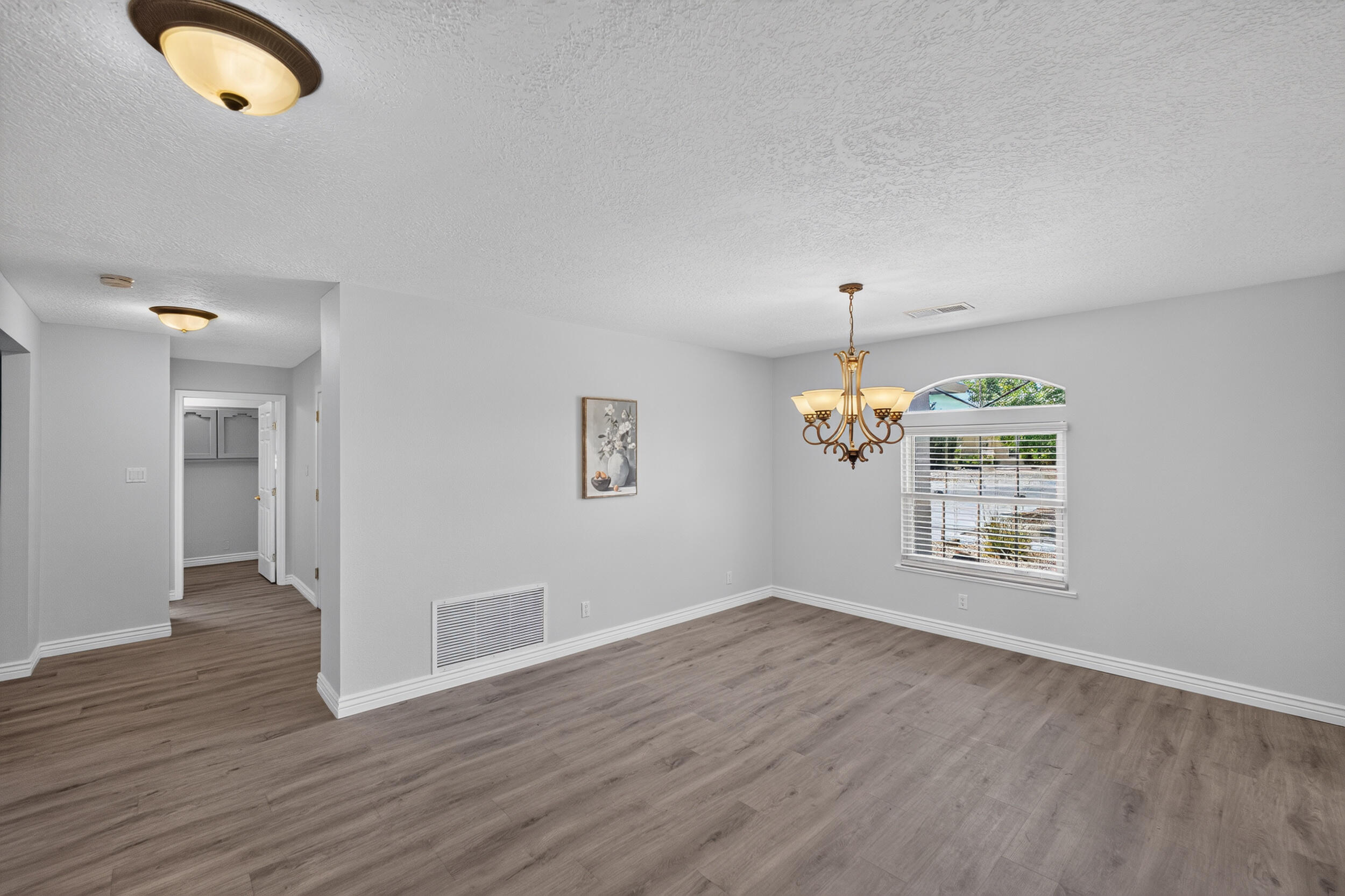 1400 Hillside Drive SW
