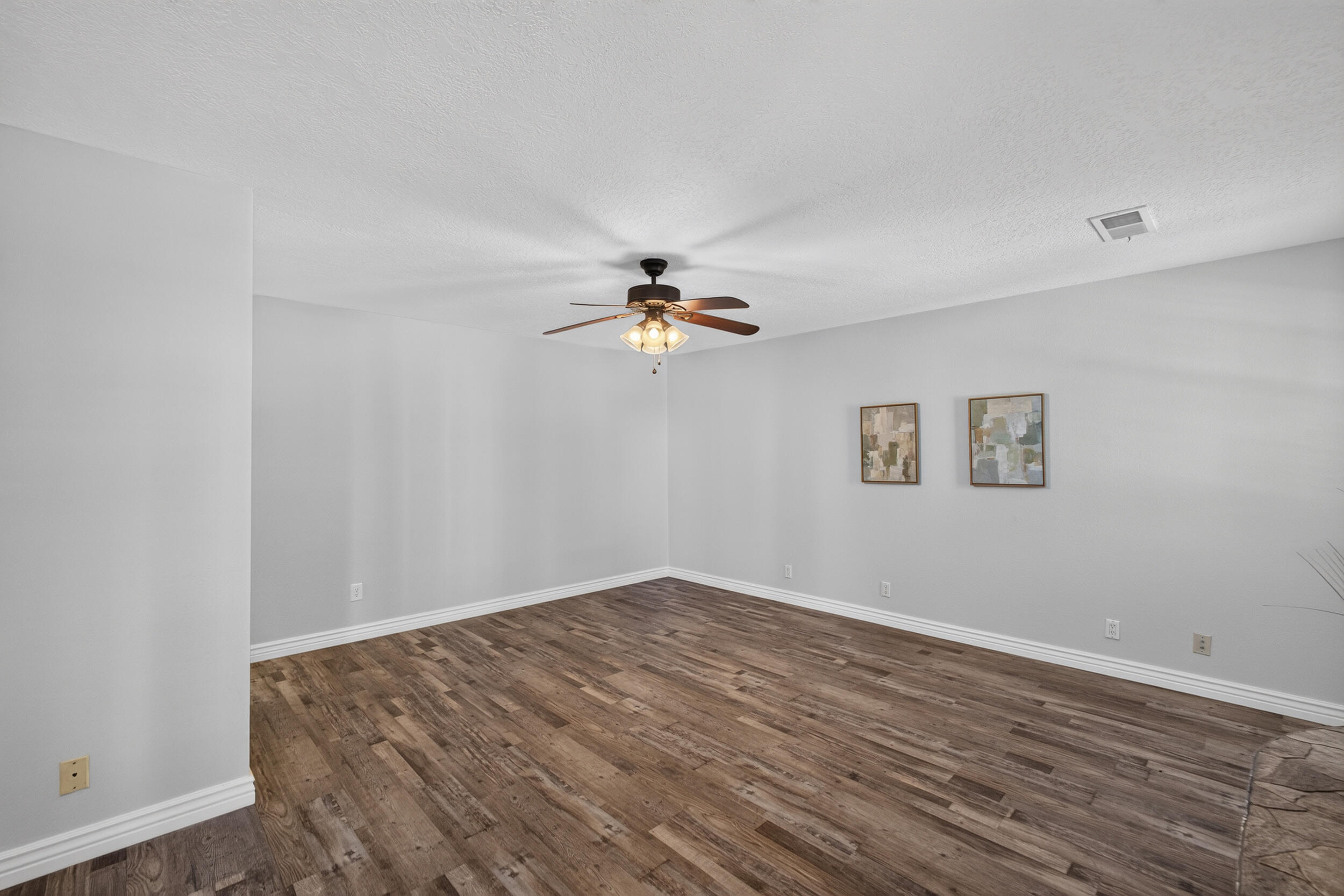 1400 Hillside Drive SW