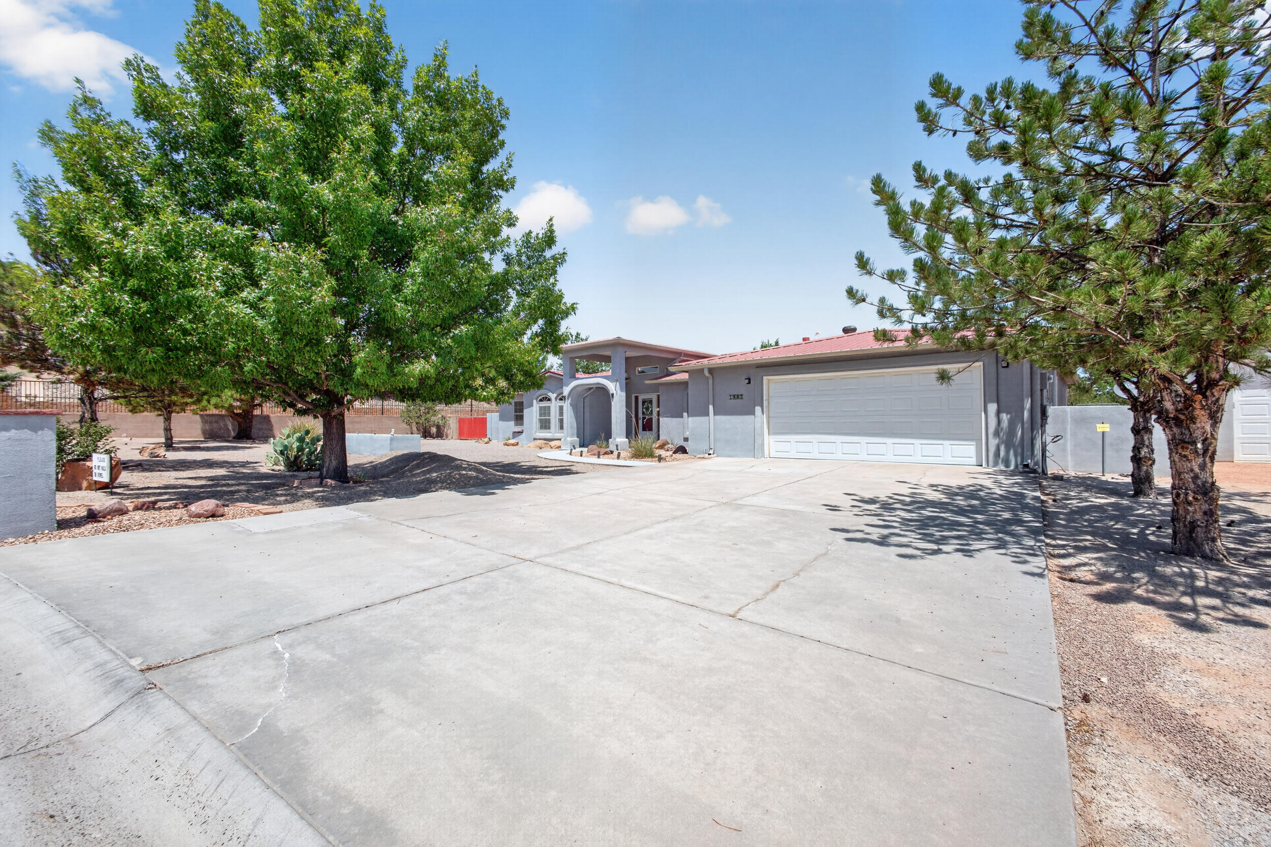 1400 Hillside Drive SW