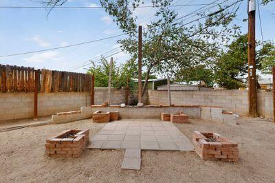 705 Palomas Drive SE