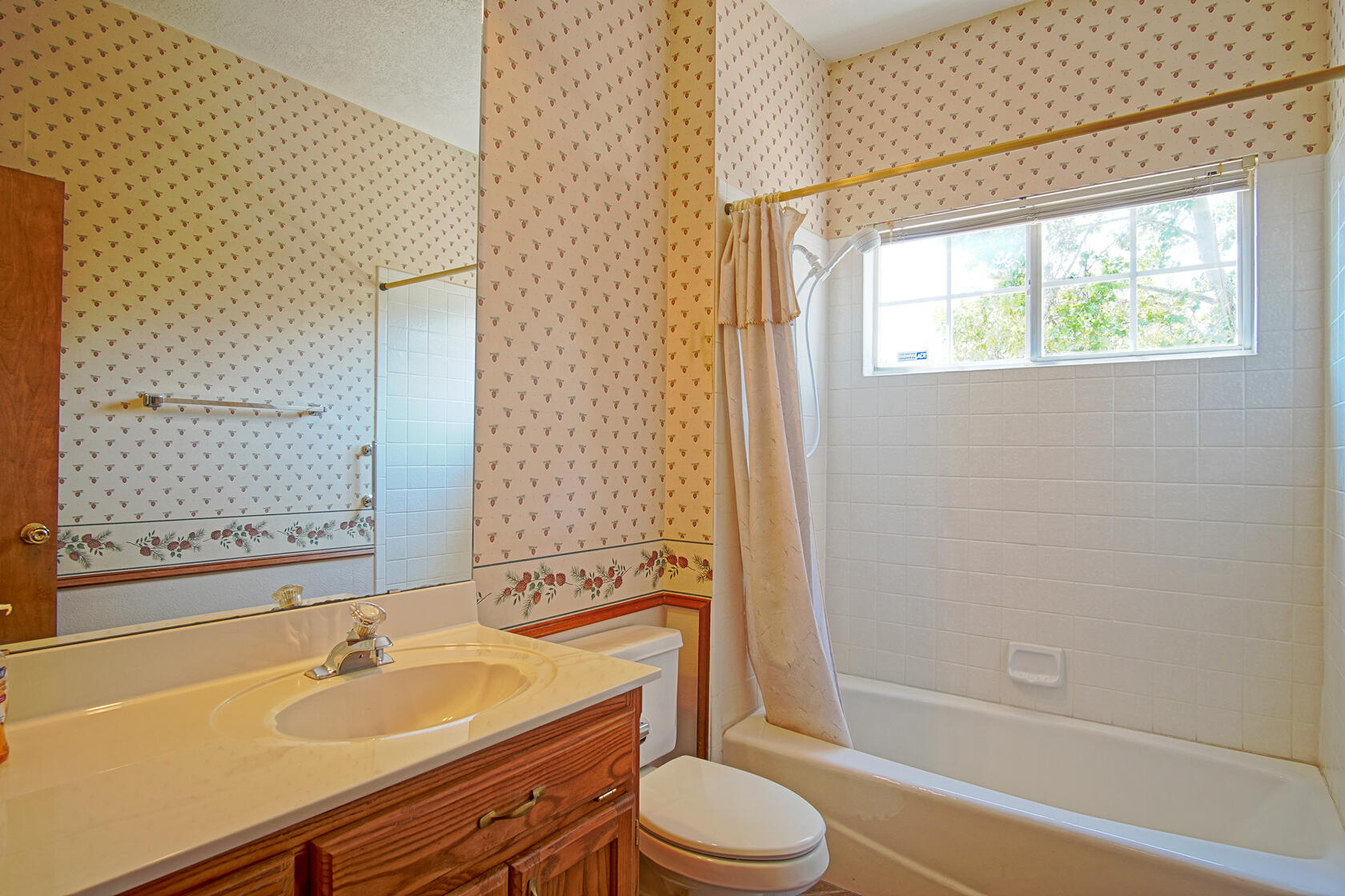 2869 W Island Loop SE