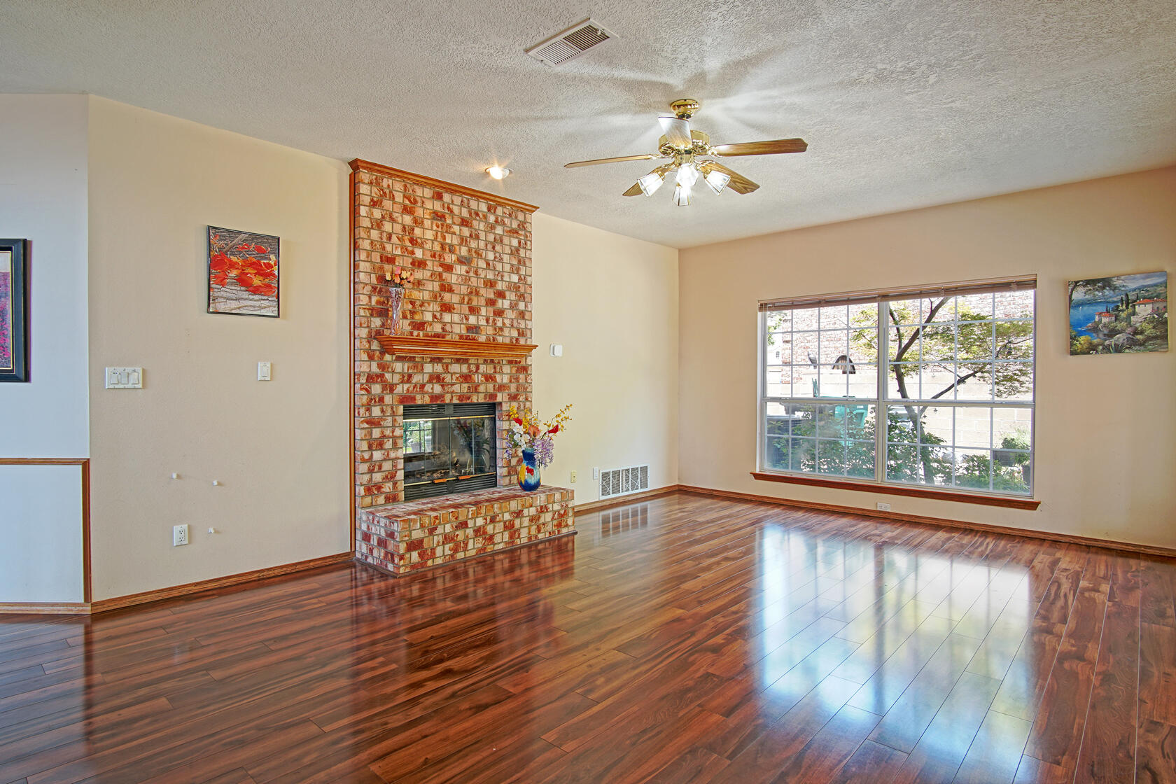 2869 W Island Loop SE