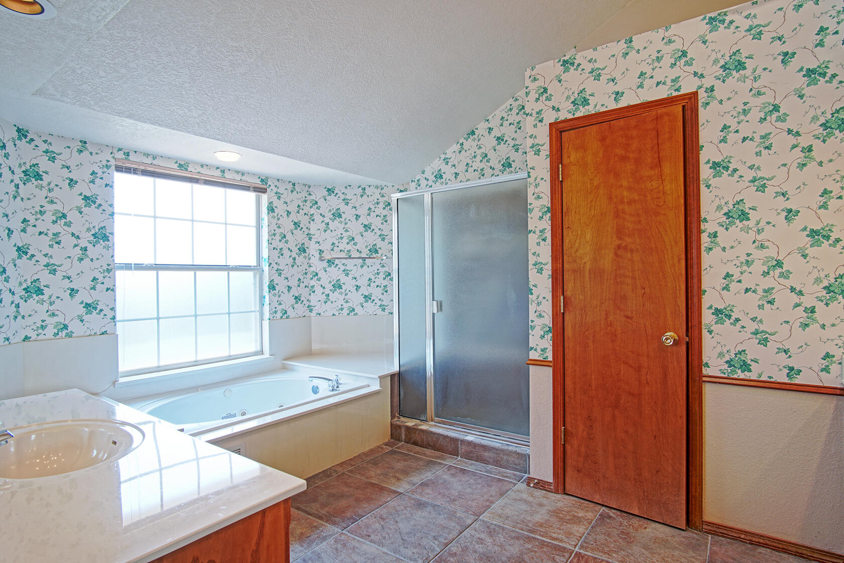 2869 W Island Loop SE