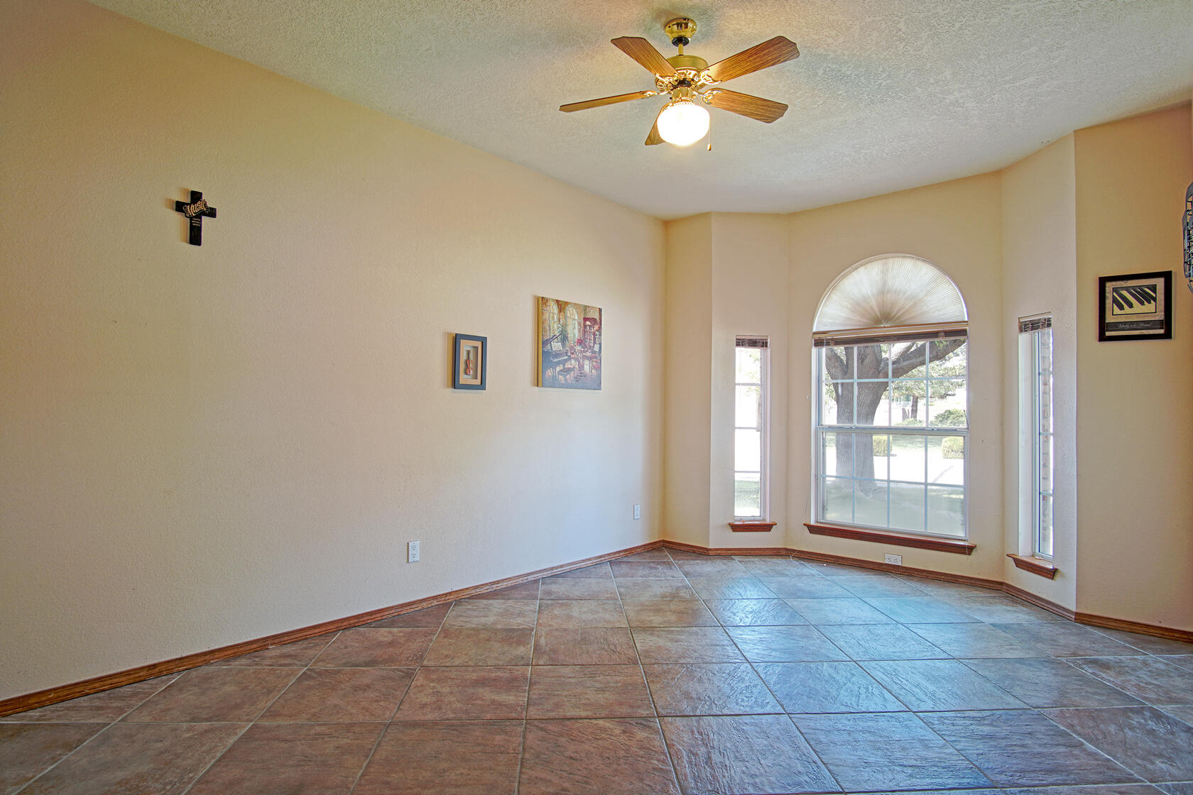 2869 W Island Loop SE