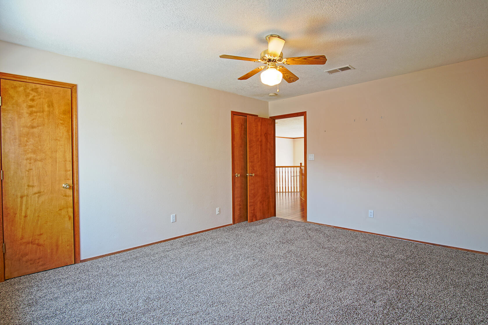 2869 W Island Loop SE