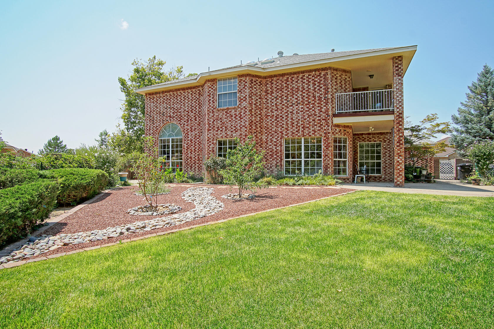 2869 W Island Loop SE