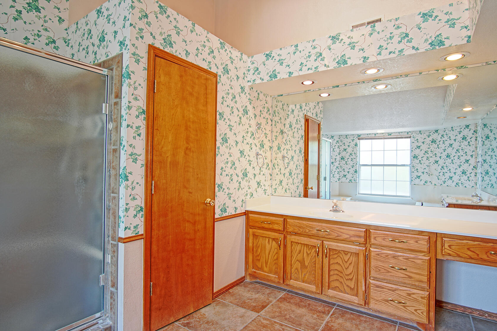 2869 W Island Loop SE