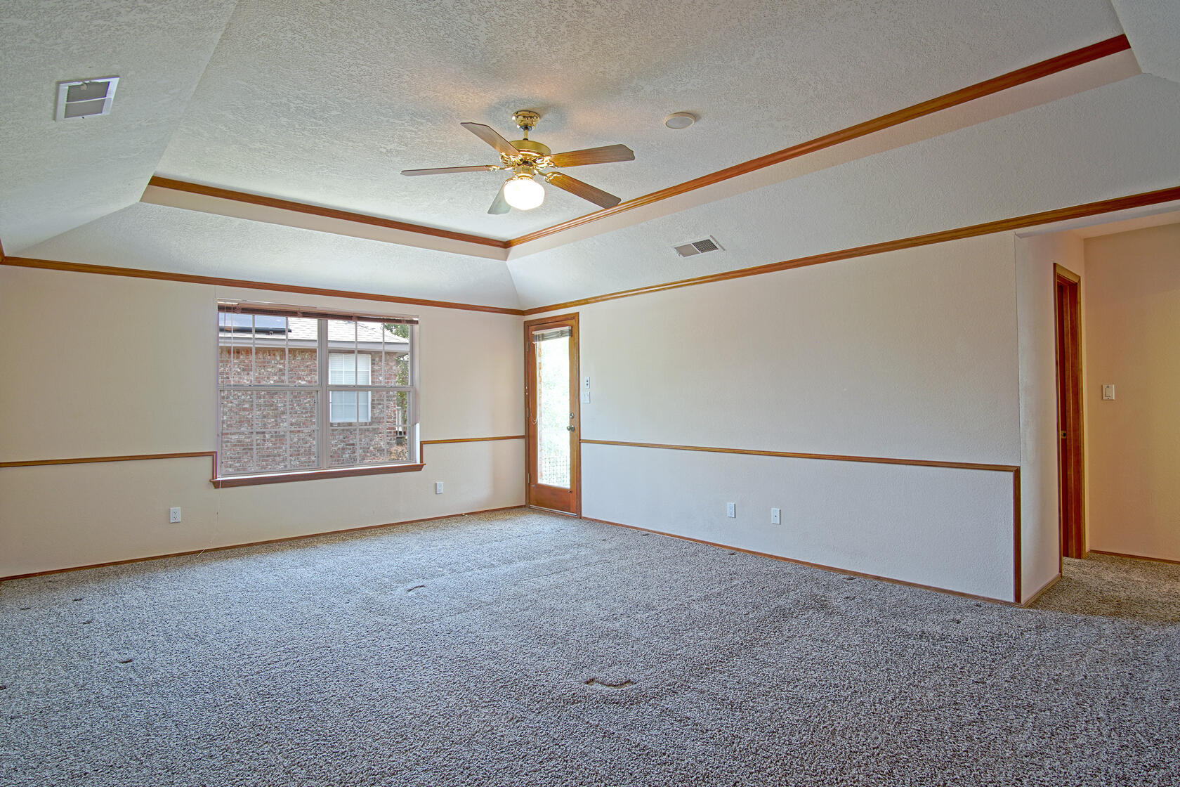 2869 W Island Loop SE