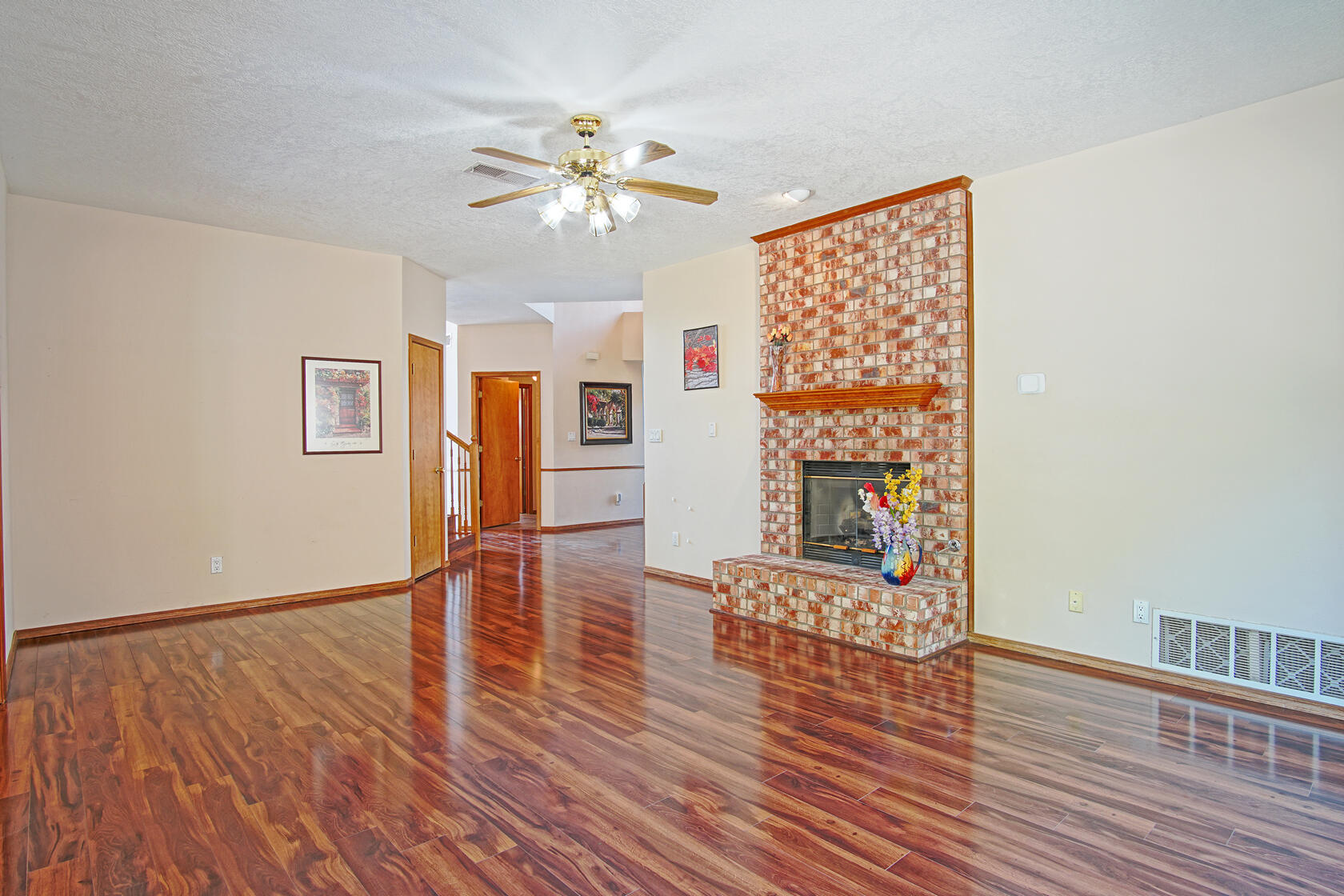 2869 W Island Loop SE