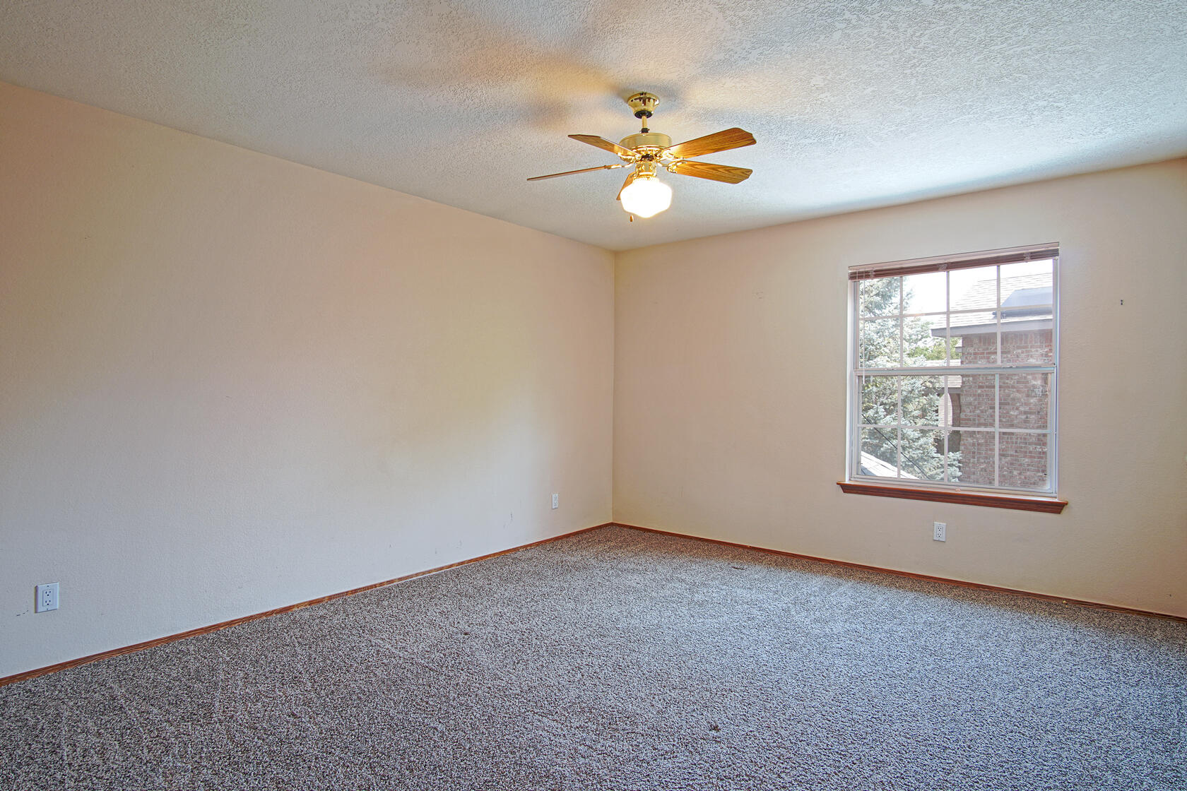 2869 W Island Loop SE