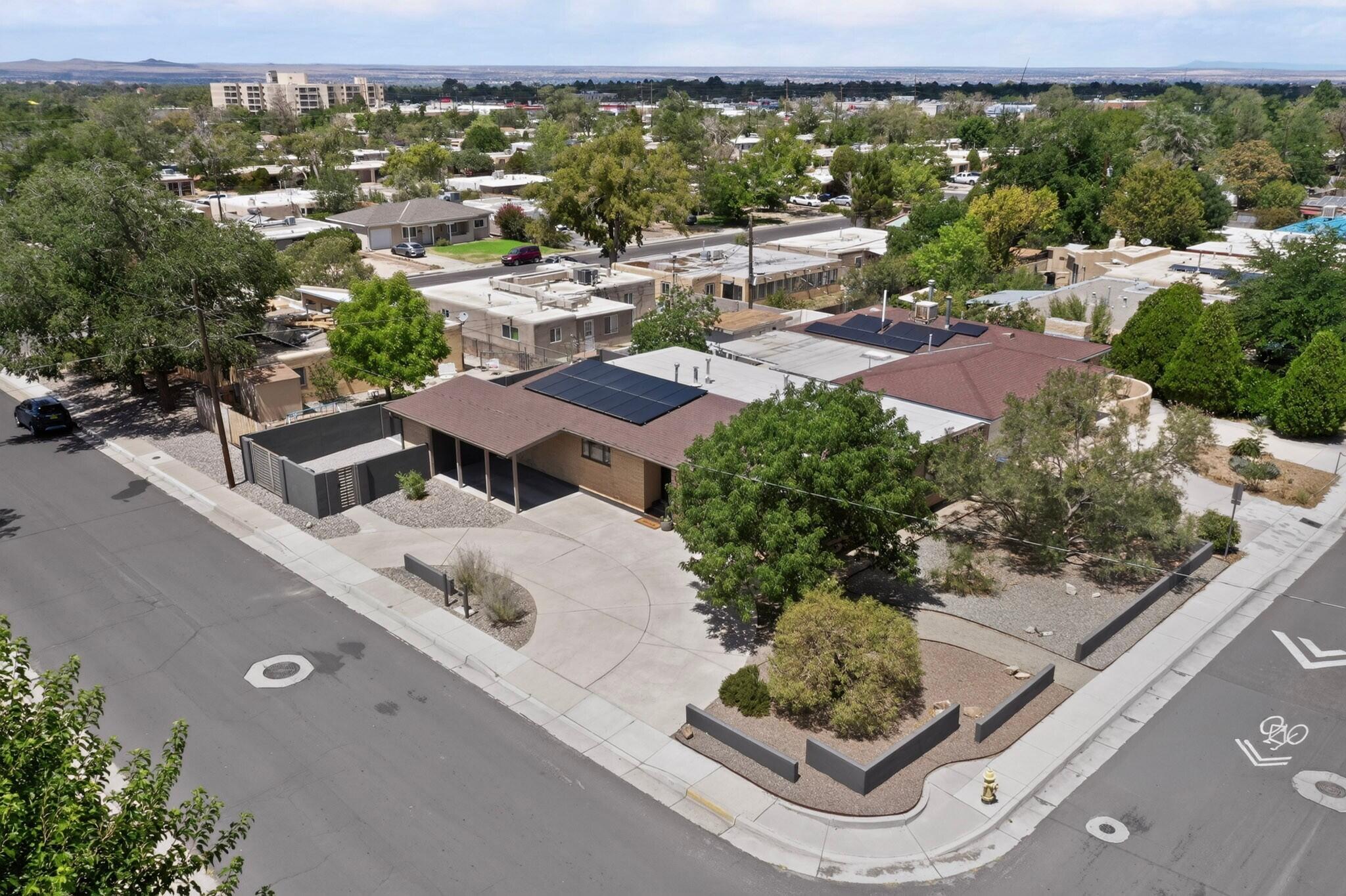 701 Alvarado Drive NE