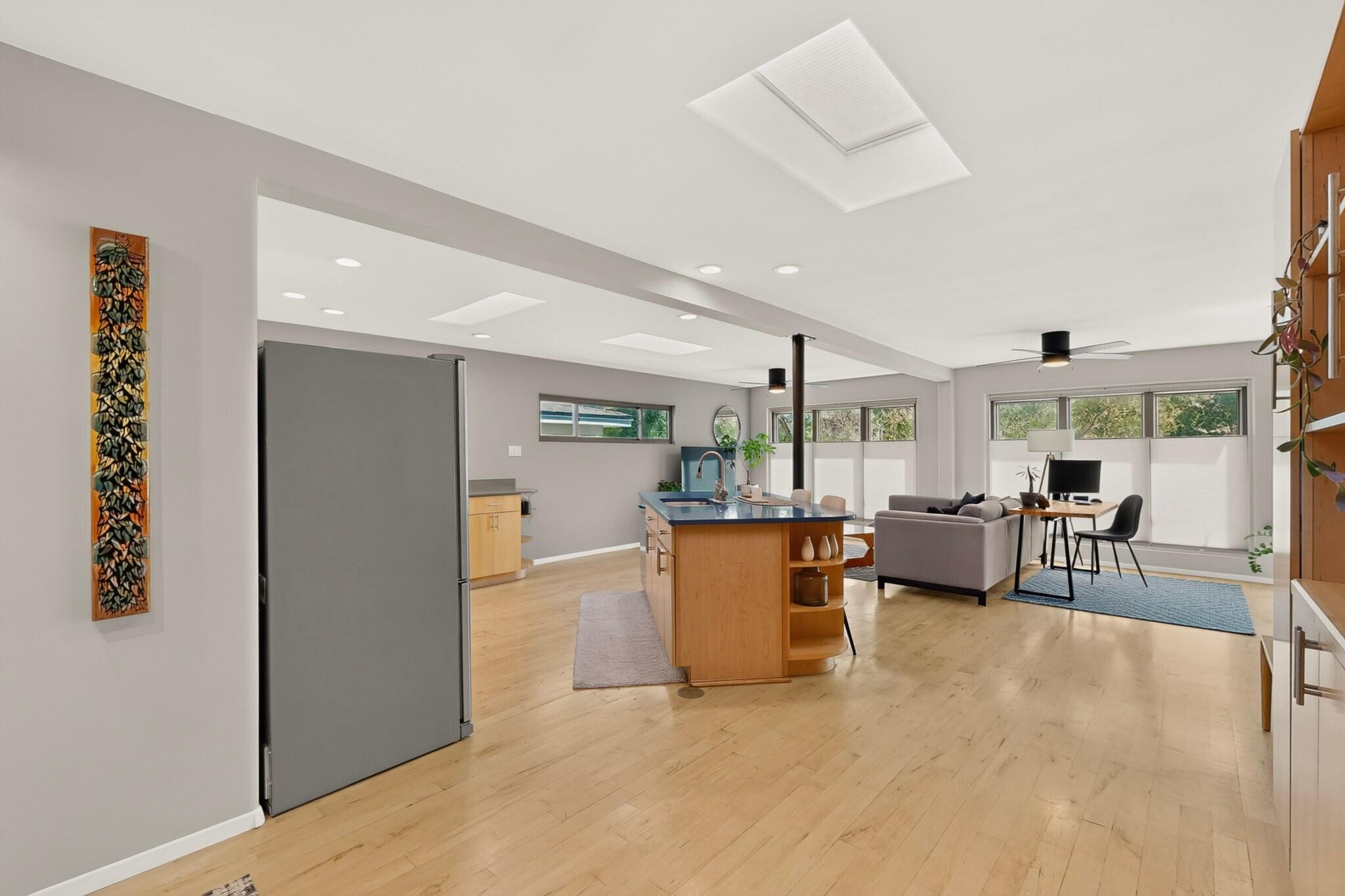 701 Alvarado Drive NE