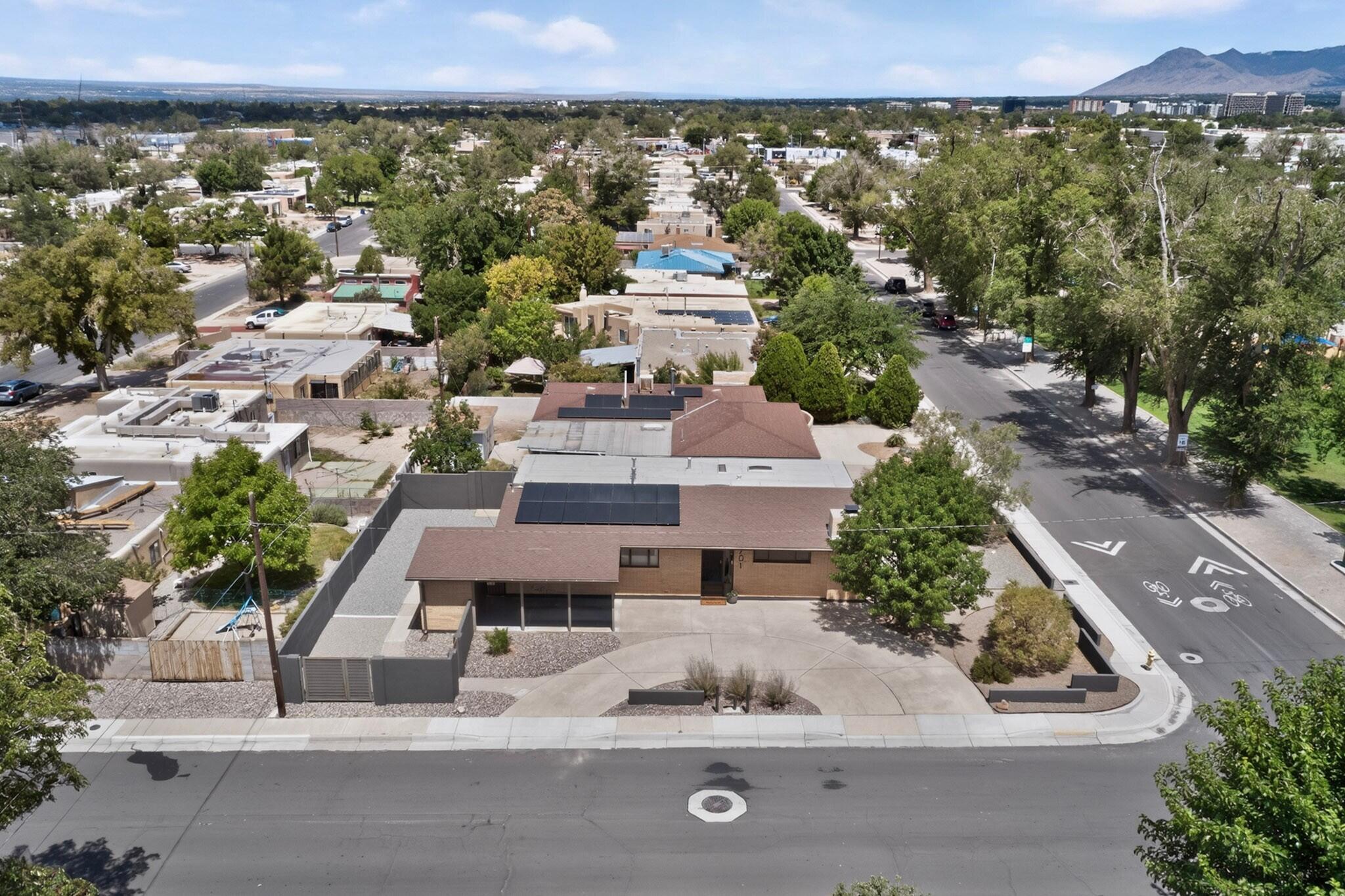 701 Alvarado Drive NE