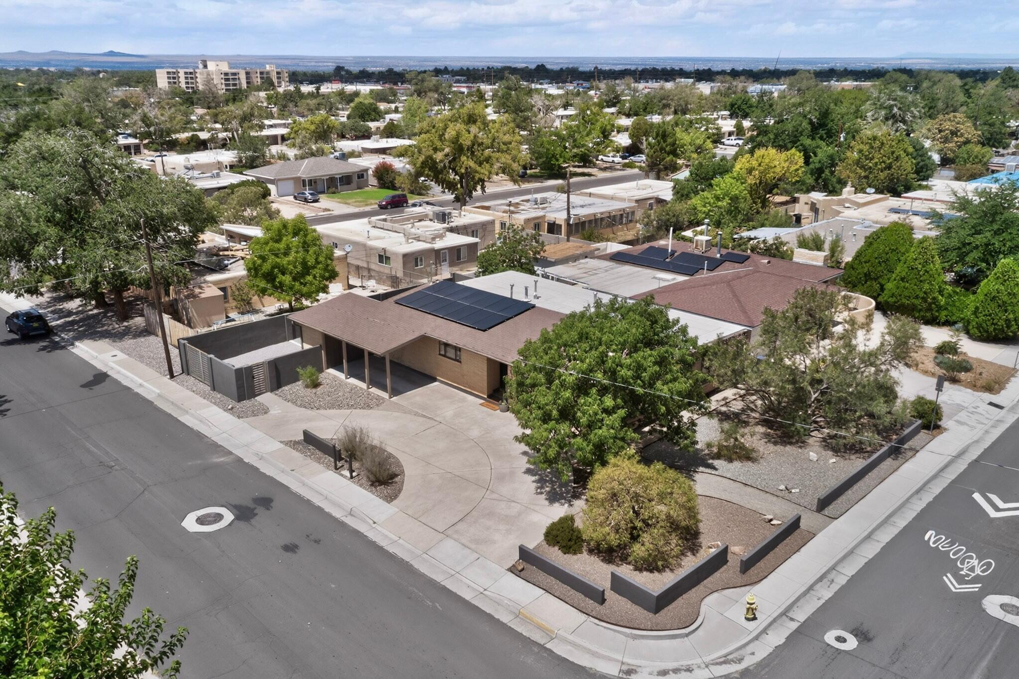 701 Alvarado Drive NE