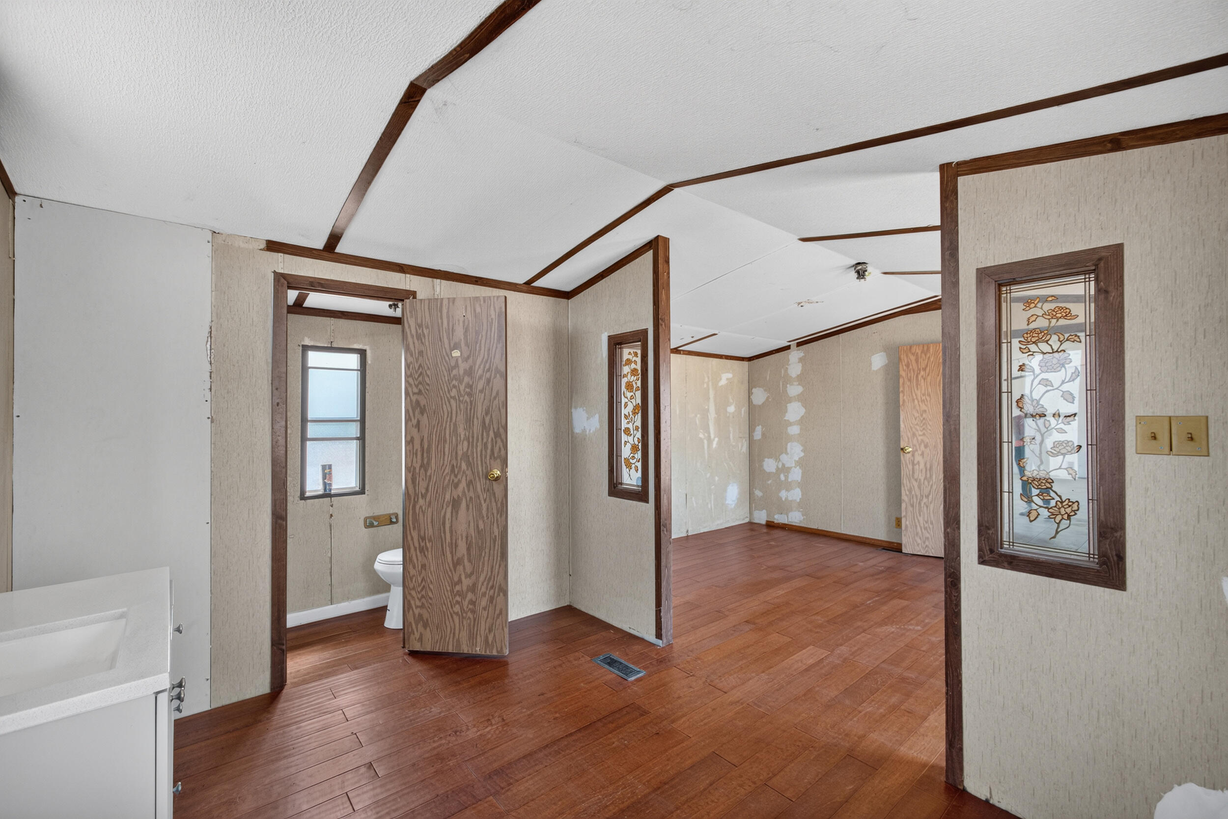 1 La Sierra Lane
